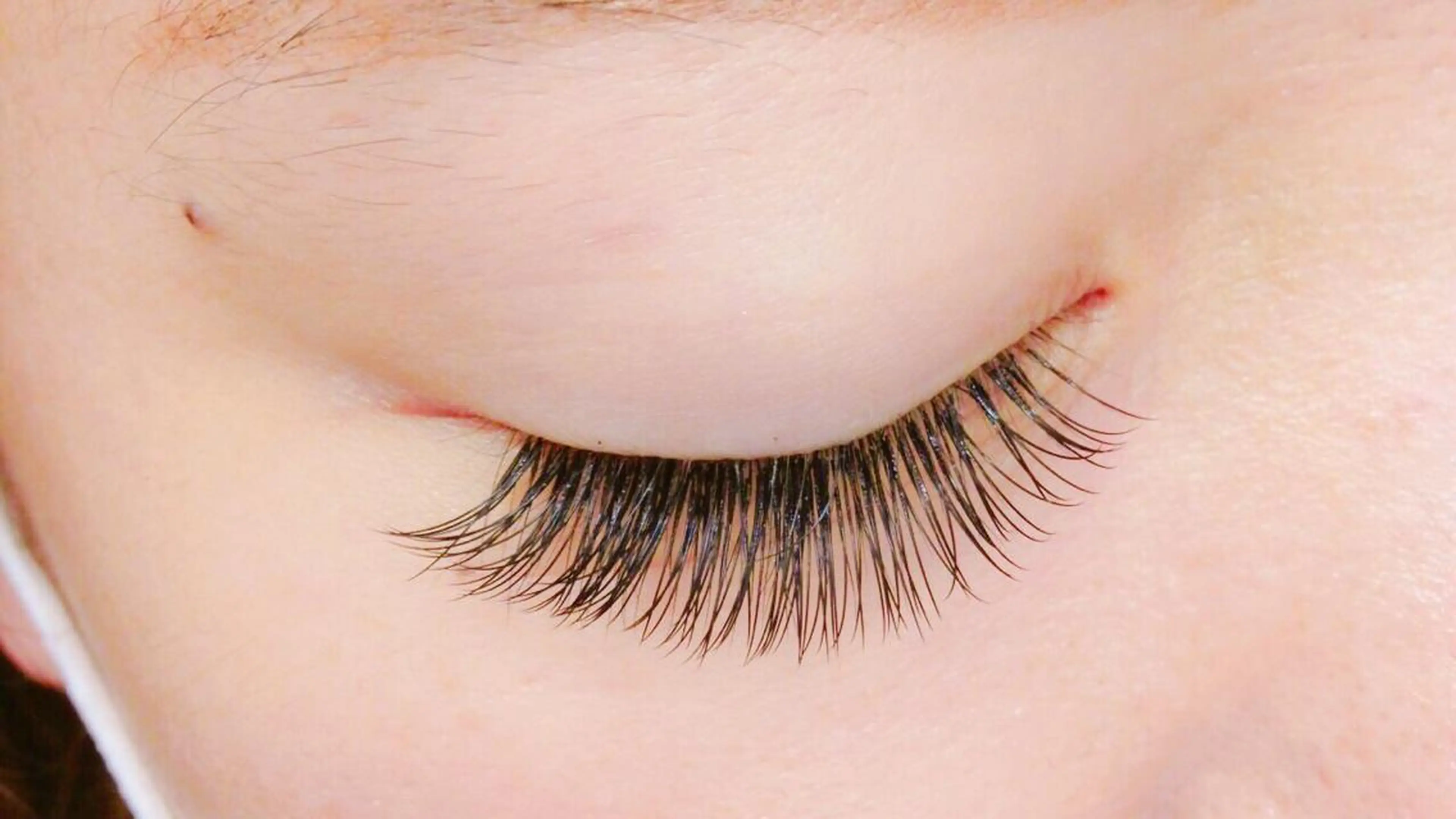 まつげがあるだけ付け放題【本数無制限】フラットラッシュの写真