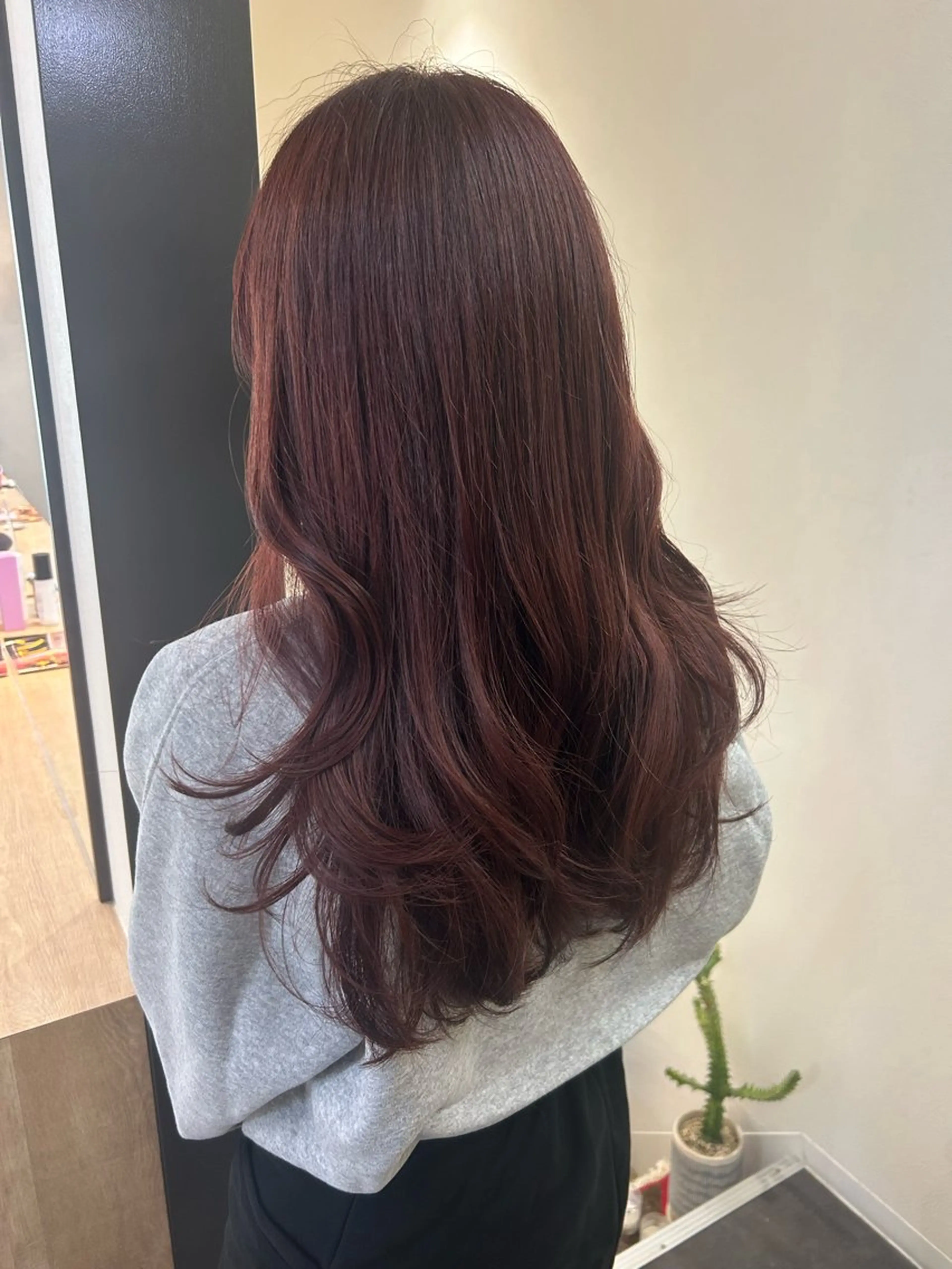 ロング カラー ブリーチ ブラウンカラー ブリーチなしカラー レッドカラー レッドブラウン hub hair レイヤー/透明感のヘアスタイル