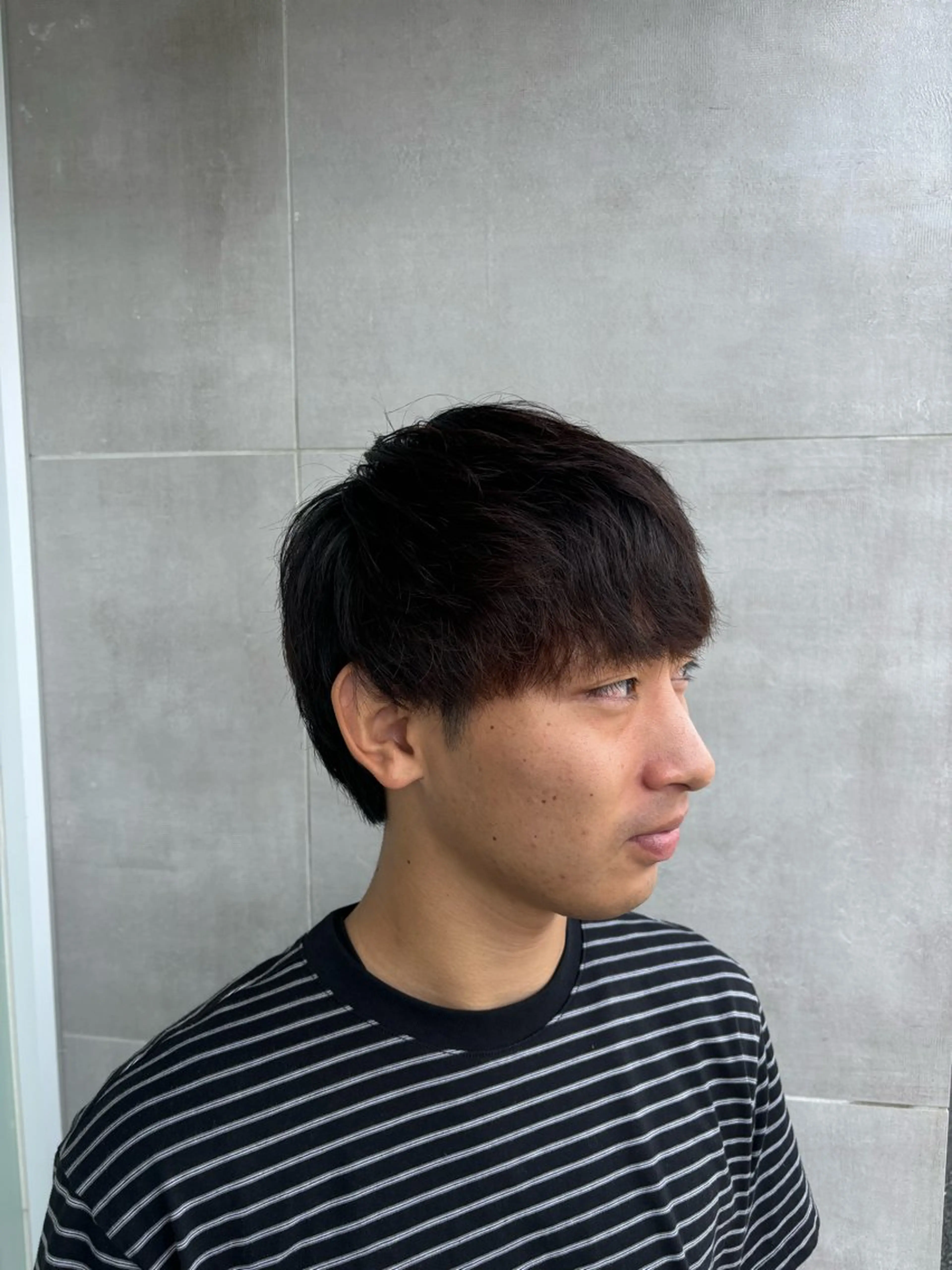 ショート メンズ ビジネス フェードカット マッシュ スキンフェード ツーブロック ニュアンスパーマ/ フェザー/マッシュのヘアスタイル