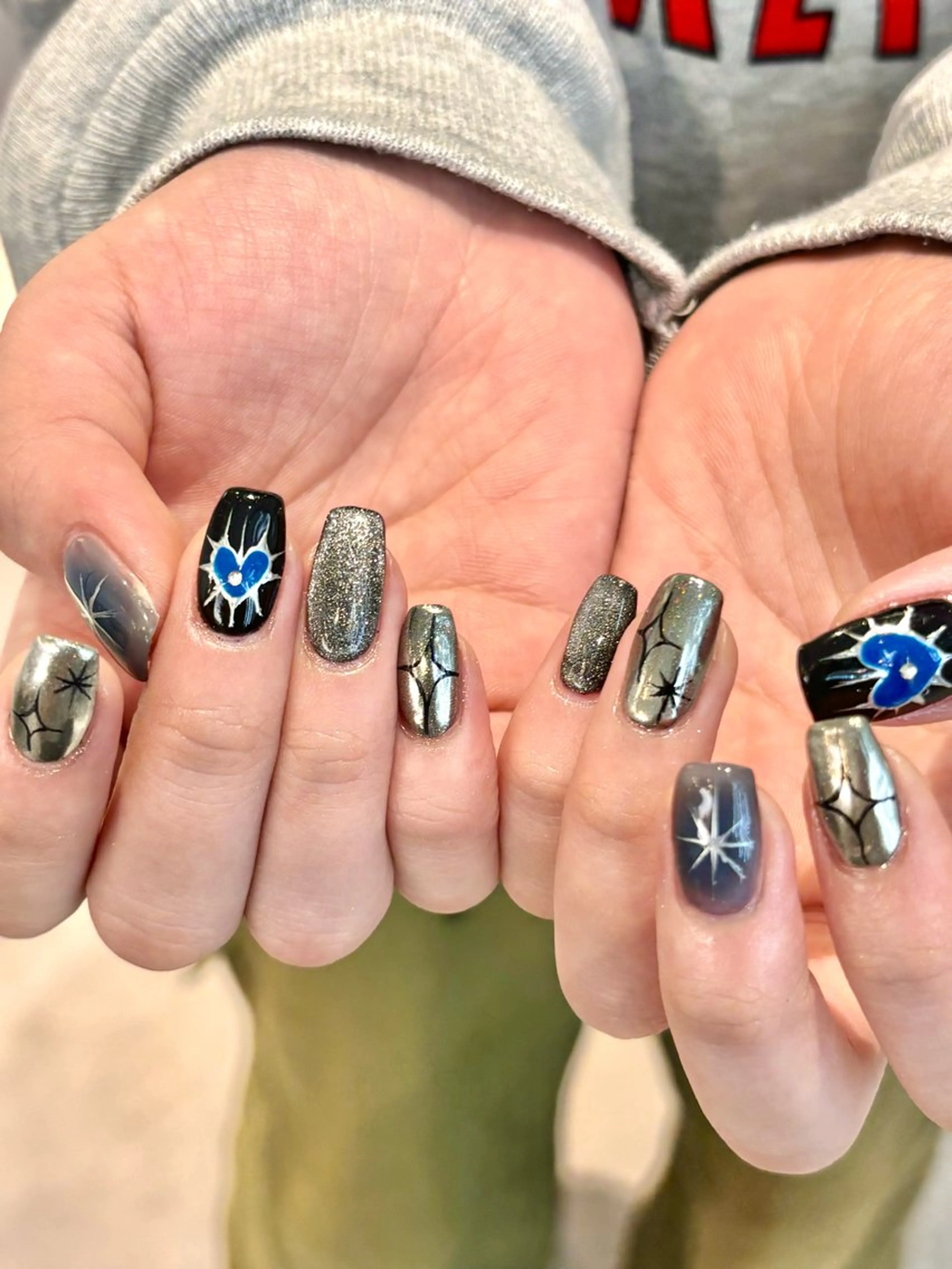 ネイル シルバー ハンドネイル Kureha/ネイル トレンドヘアのマツエク・マツパデザイン