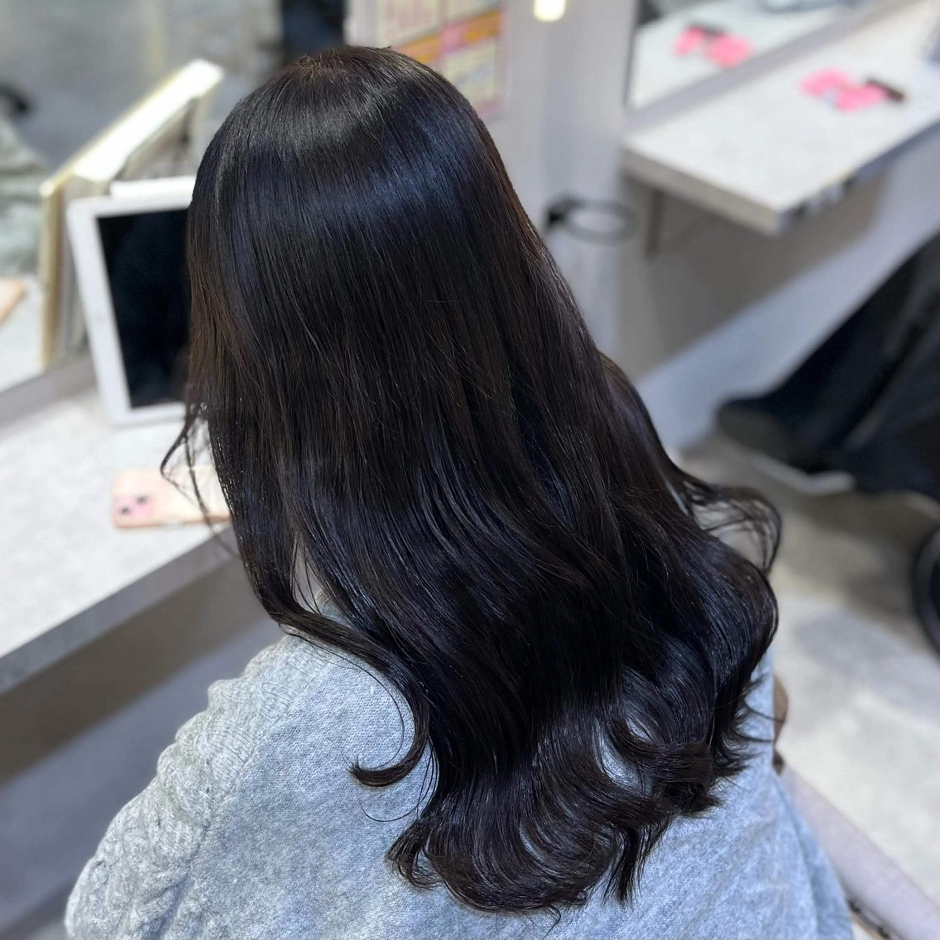 ミディアム カラー 🌙Runa つや髪 /モテ/小顔カットのヘアスタイル