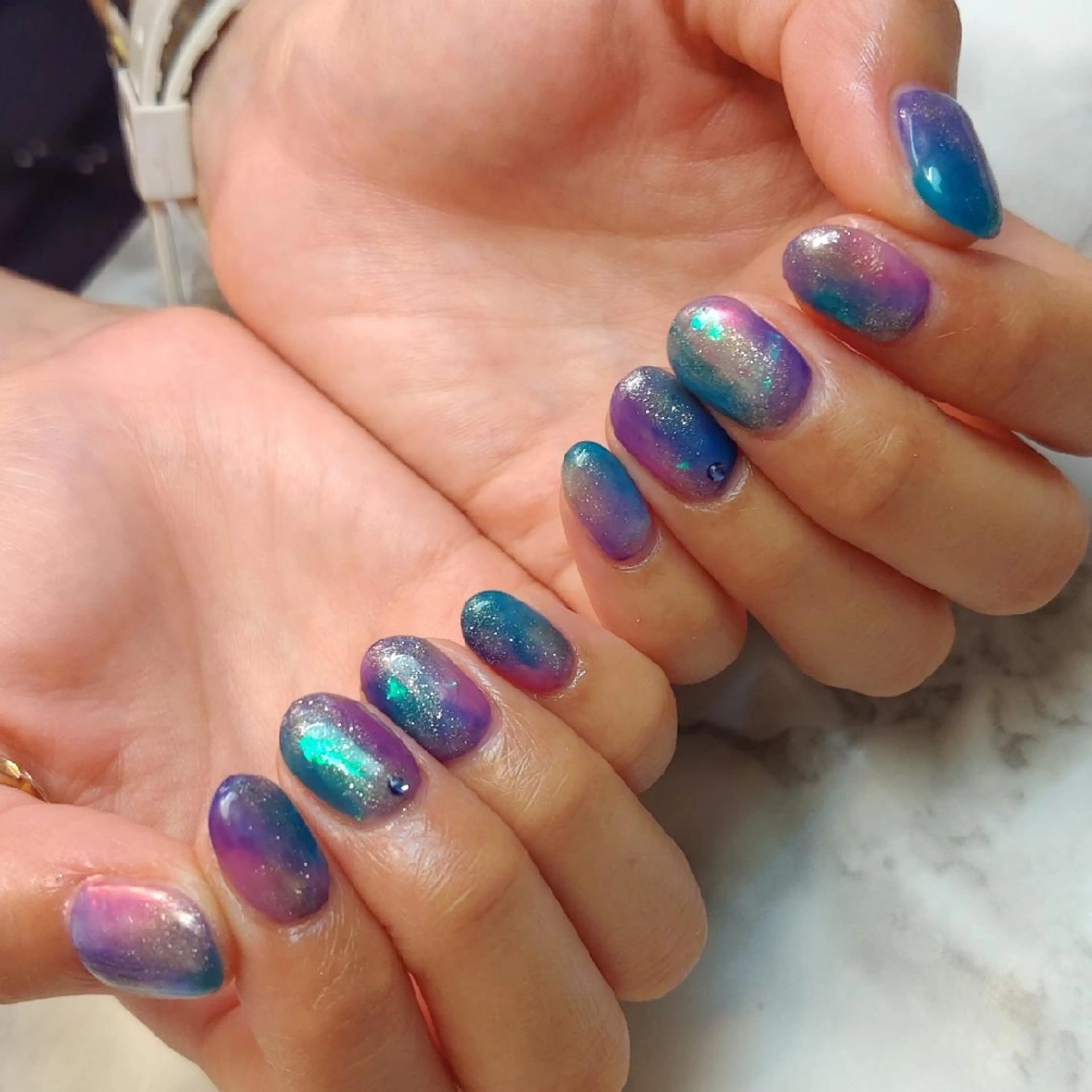 ネイル ジェヌインネイル 河内のネイルデザイン