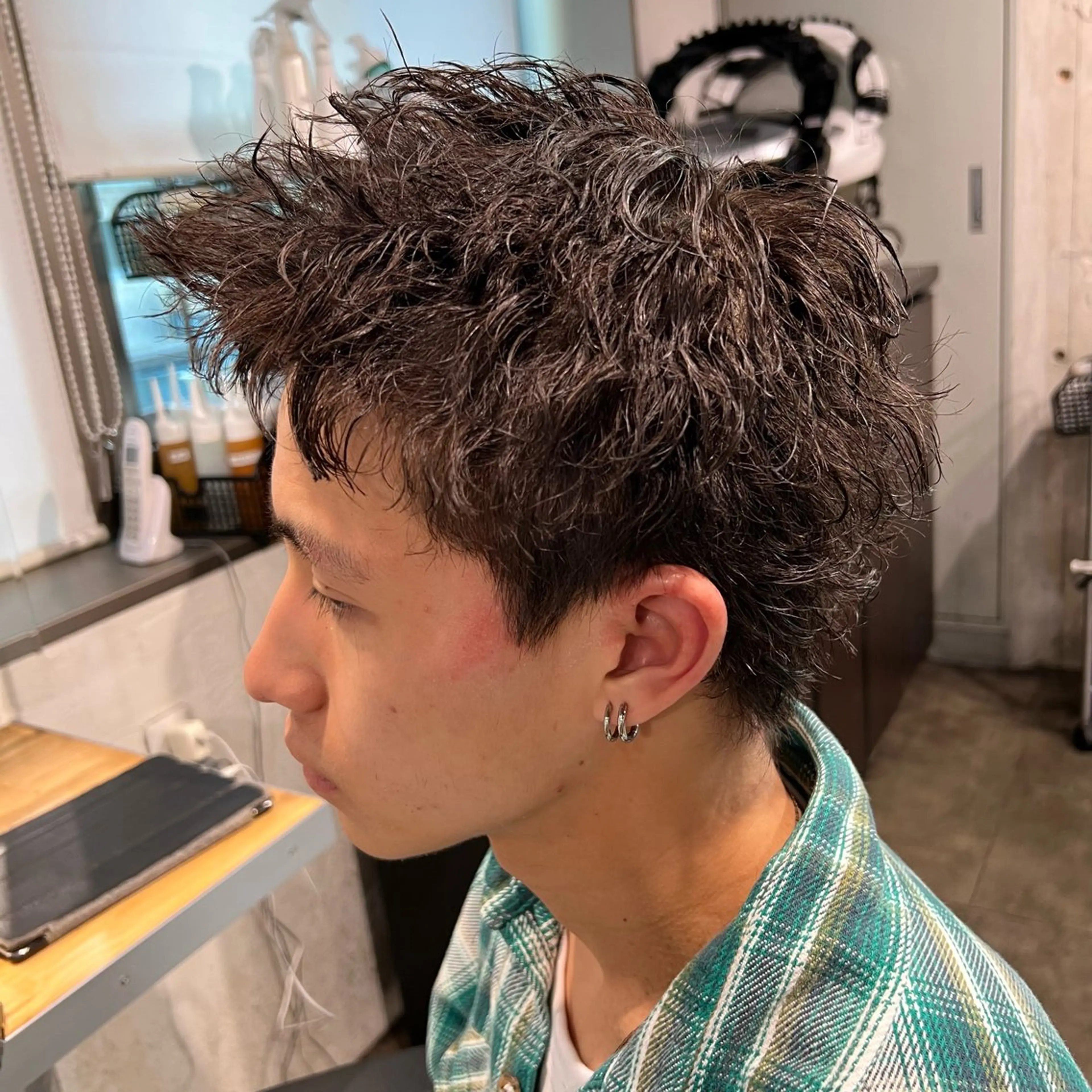 メンズ カット ヘアカラー パーマ 🪽直毛男子の救世主 🪽フェザーパーマのヘアスタイル