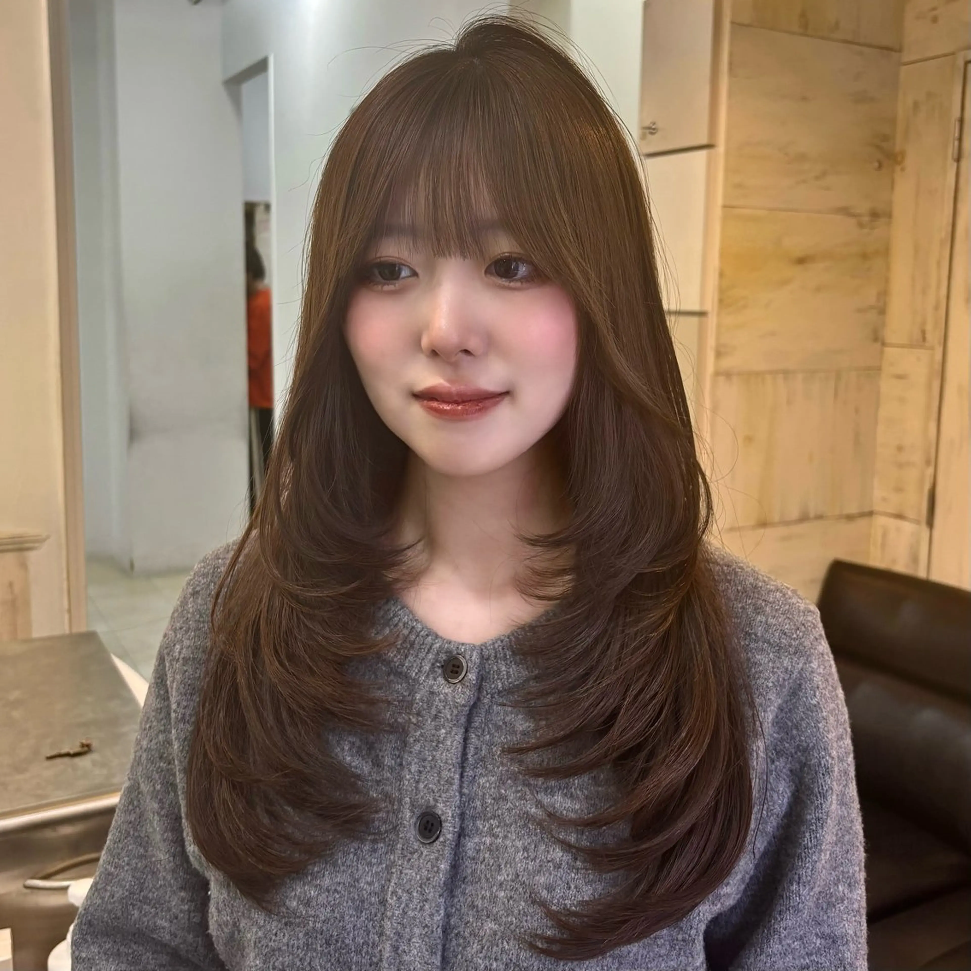 ロング カラー ロングレイヤー ベージュカラー ブリーチ ヘーゼル ブリーチなしカラー カット ヘアカラー トリートメント レイヤー/ハッシュカ ット/顔周り/フウカのヘアスタイル