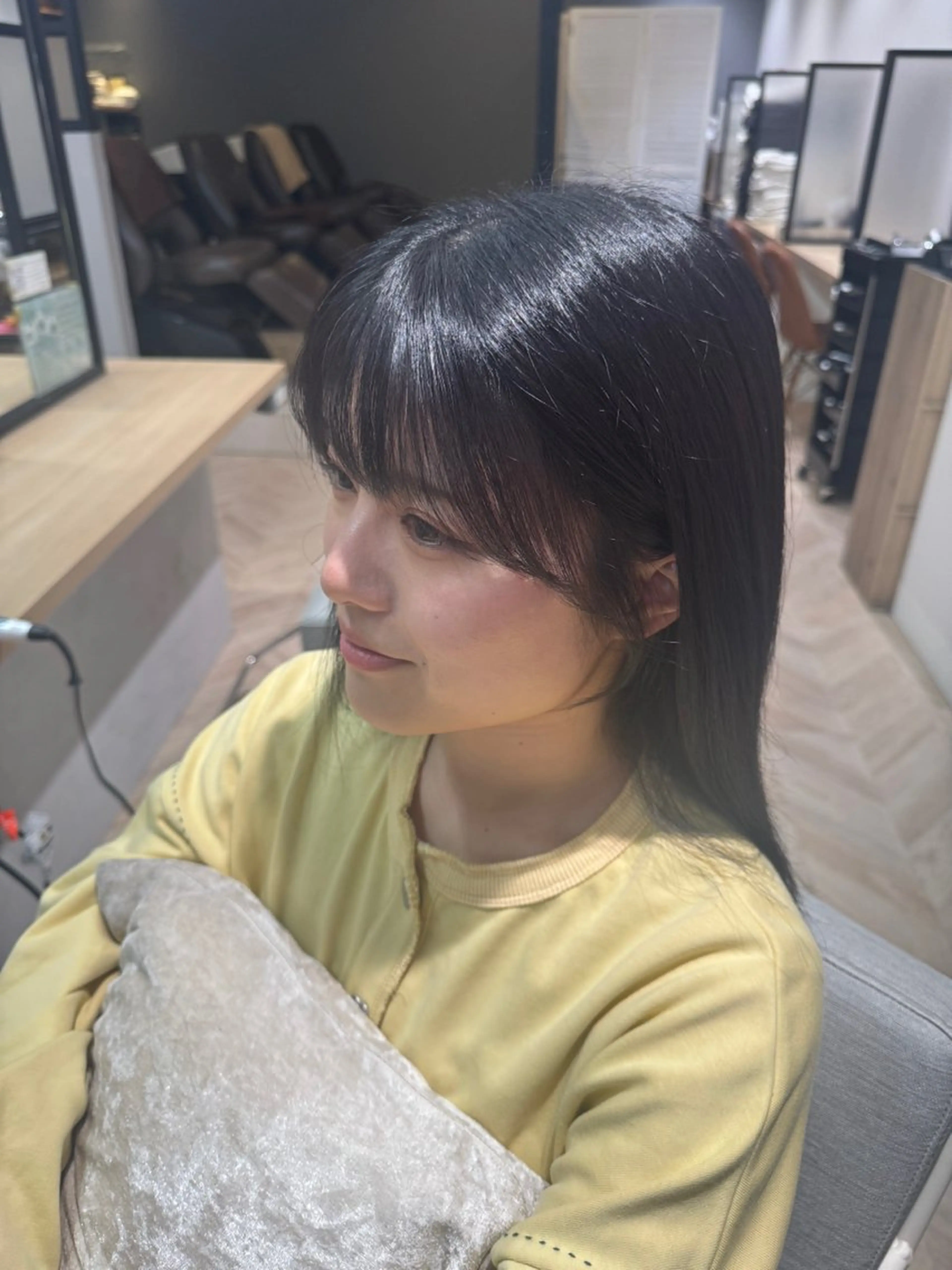 ミディアム 顔周りカット かねこ くれはのヘアスタイル