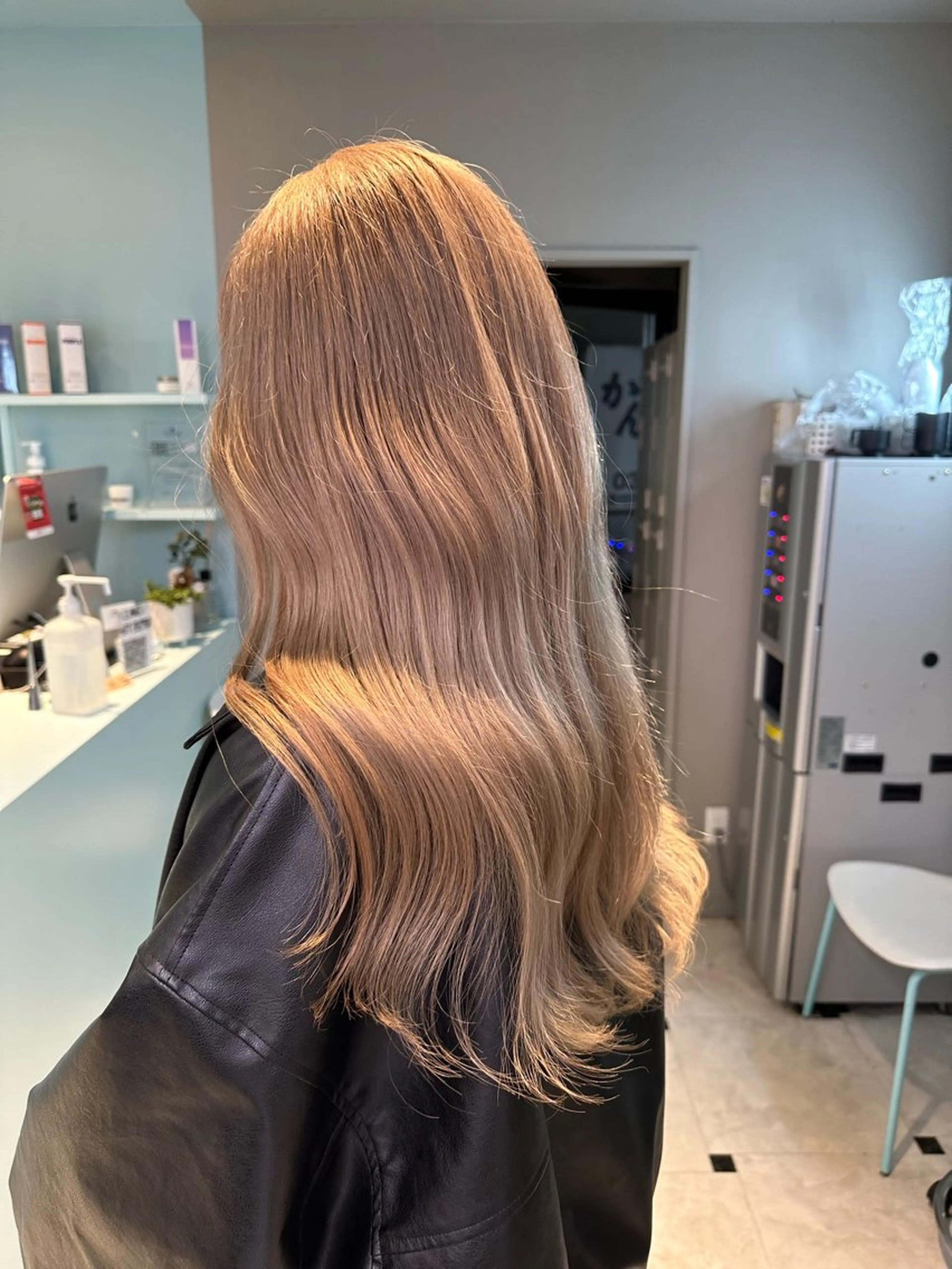 ロング カラー ヘアアレンジ 韓国レイヤー&ピンク 艶髪🩶maikoのヘアスタイル