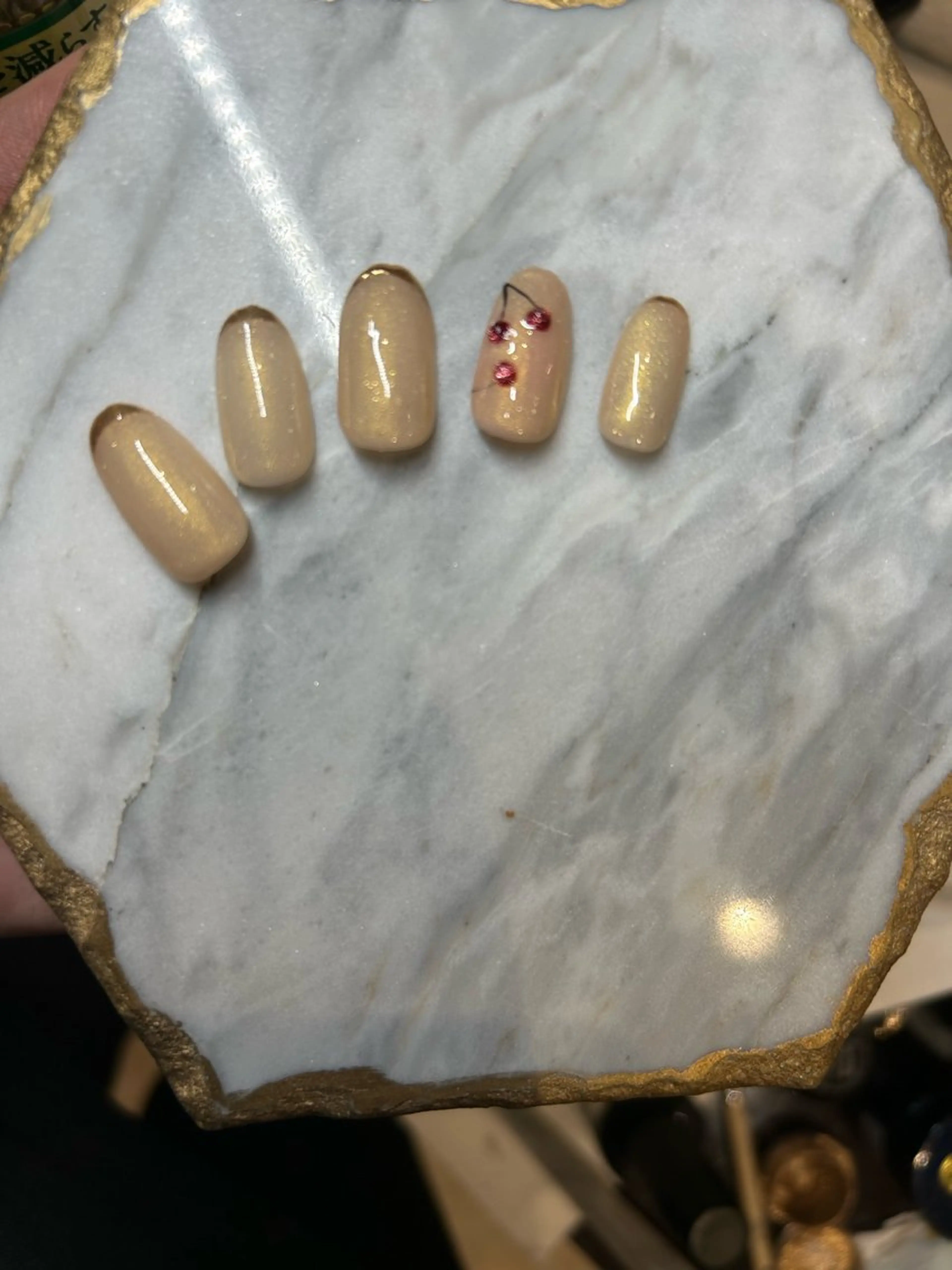 ネイル やまだ しおりのネイルデザイン