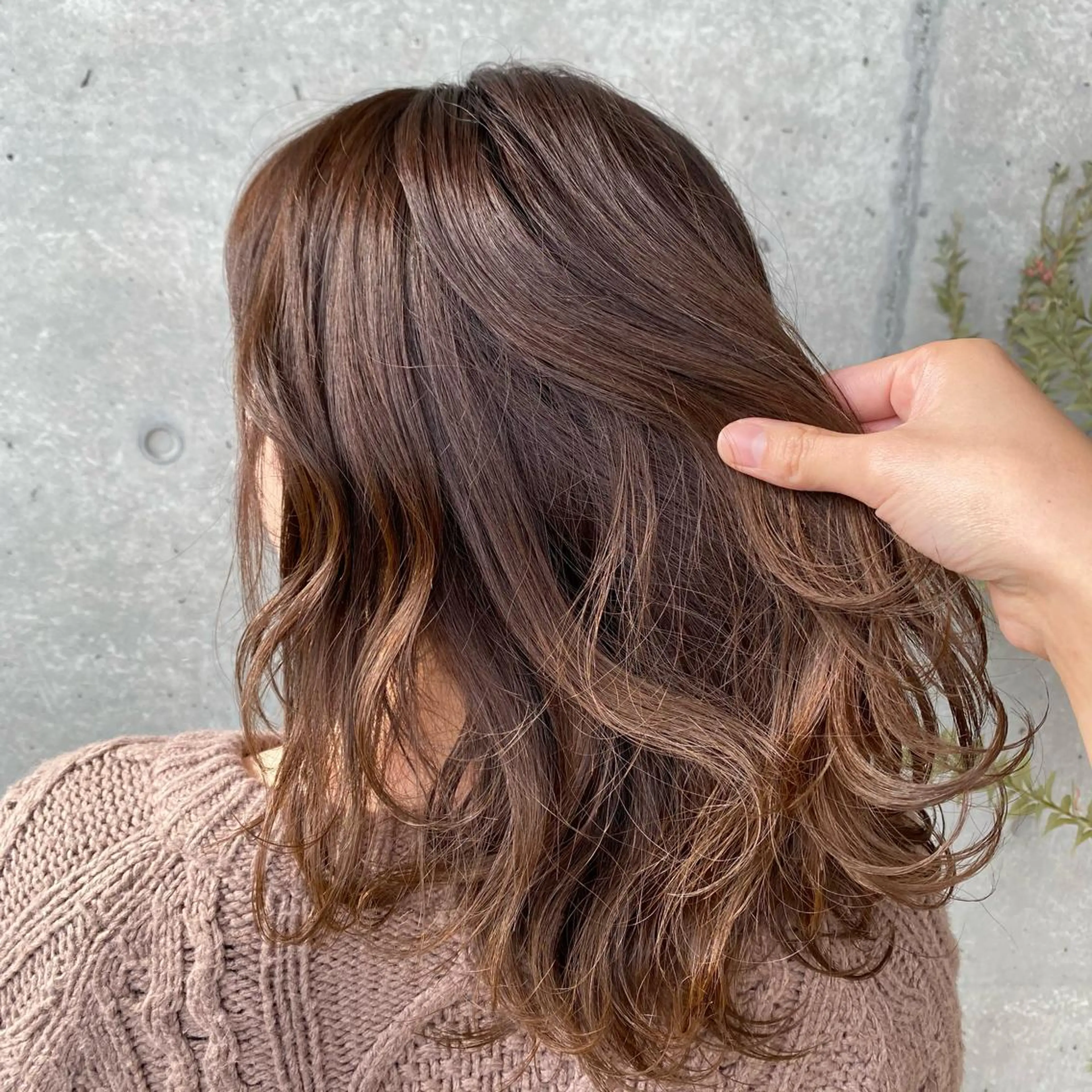 ミディアム カラー カット oshare tom (スタイリスト)所属・人気🌻《髪質改善》 平井 綾乃のヘアスタイル