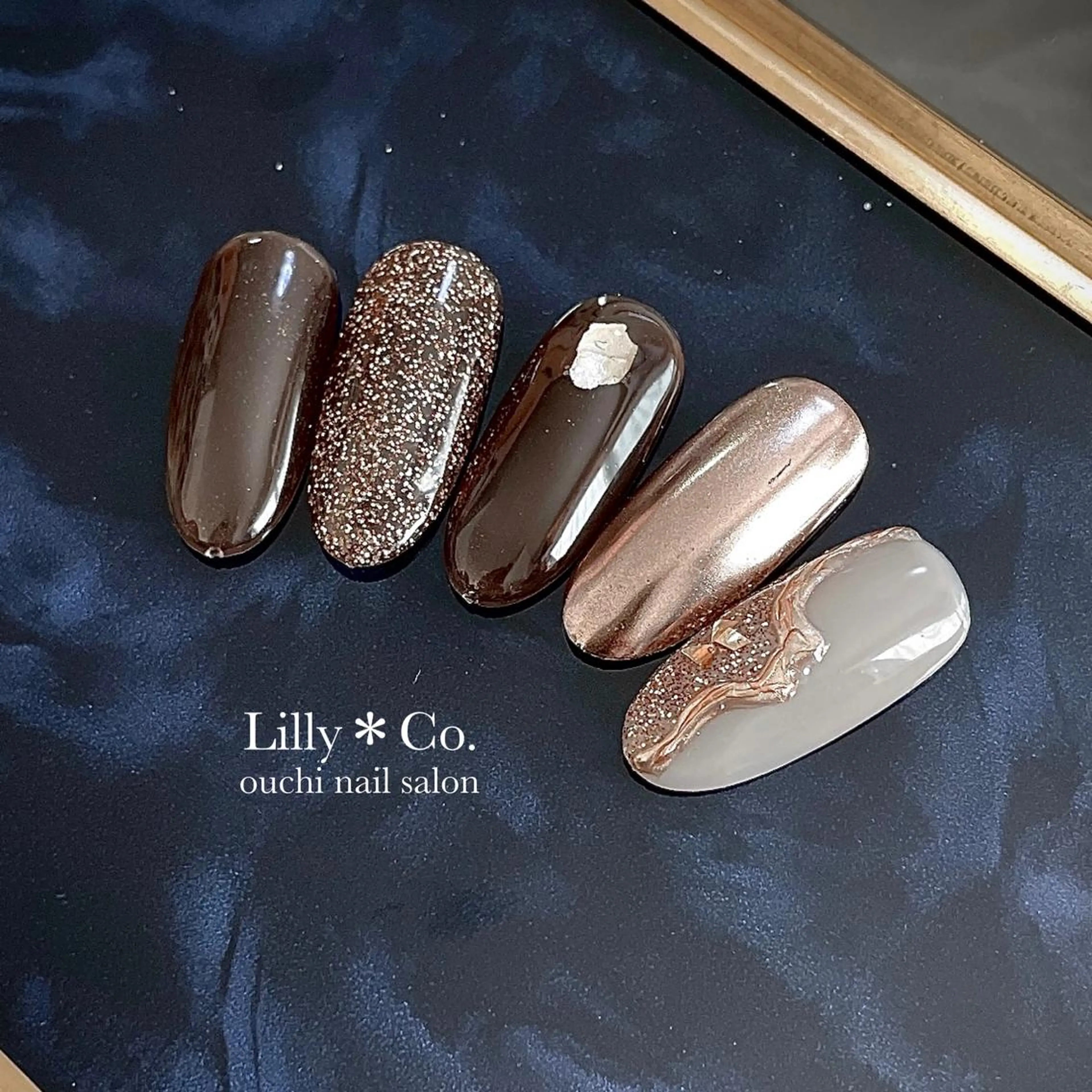 ネイル ブラウン ニュアンスネイル ハンドネイル ハンドケア Lilly Co.のネイルデザイン