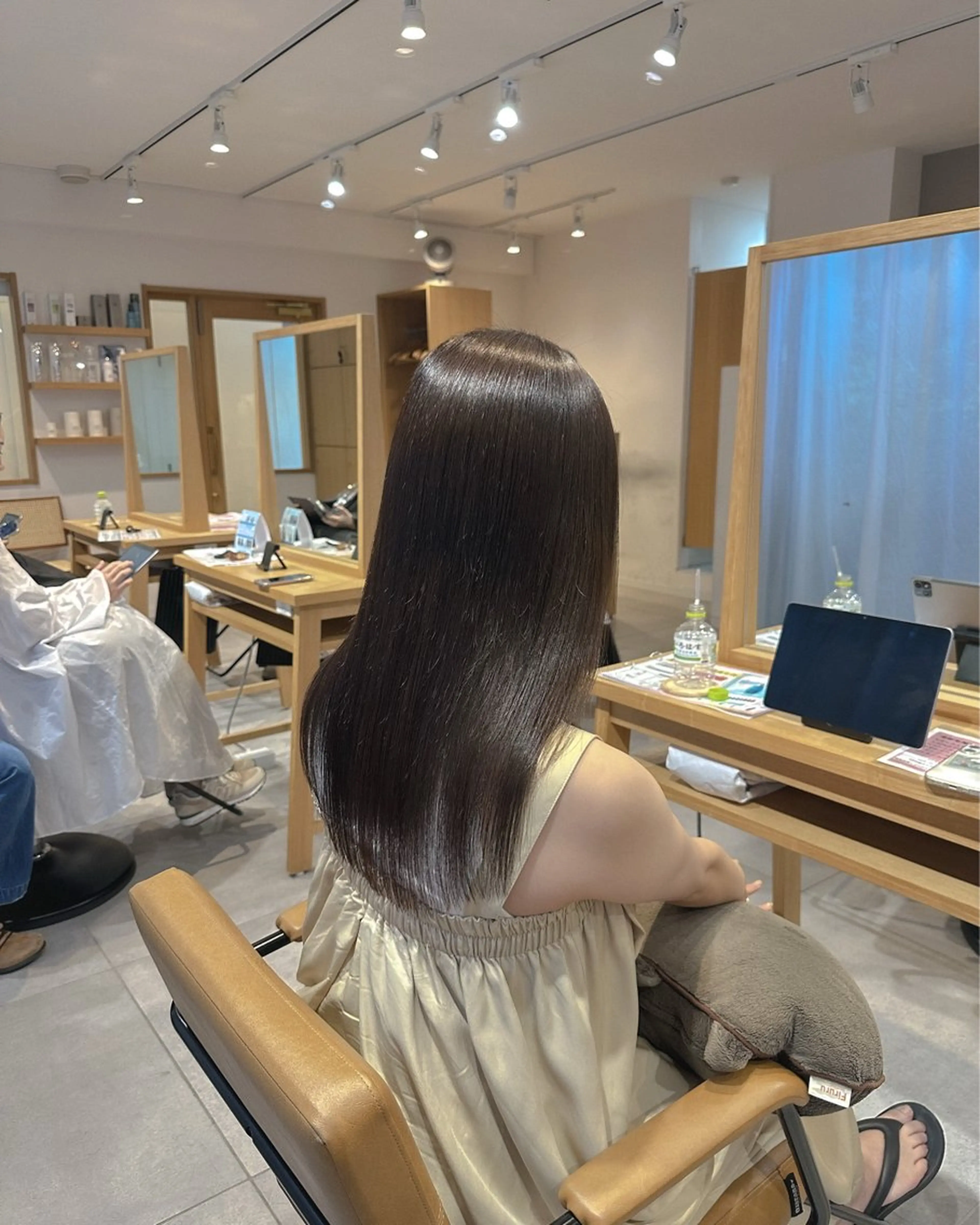 セミロング カット 縮毛矯正 トリートメント 🌱加藤　胡太郎 /艶髪ストレート🌱のヘアスタイル