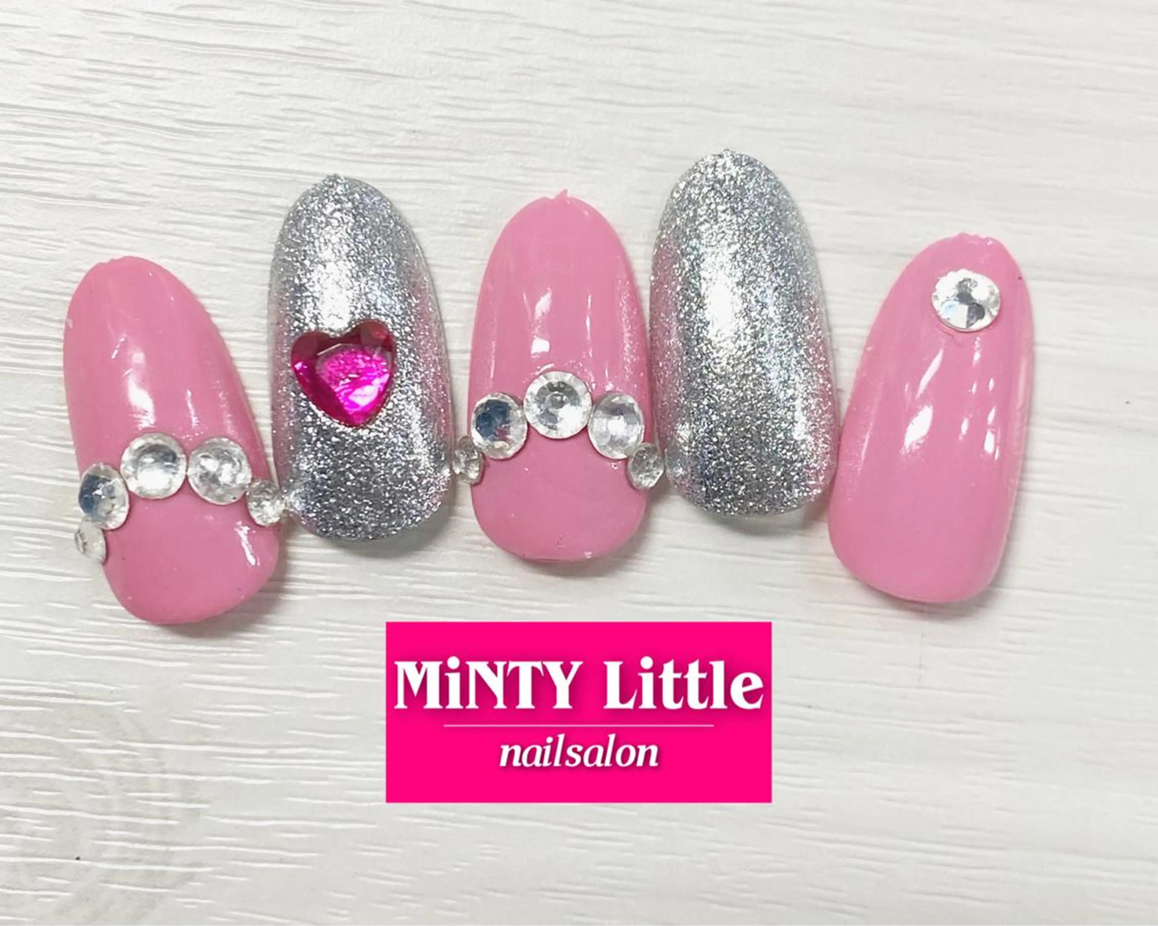 ネイル MiNTY 船橋店のネイルデザイン