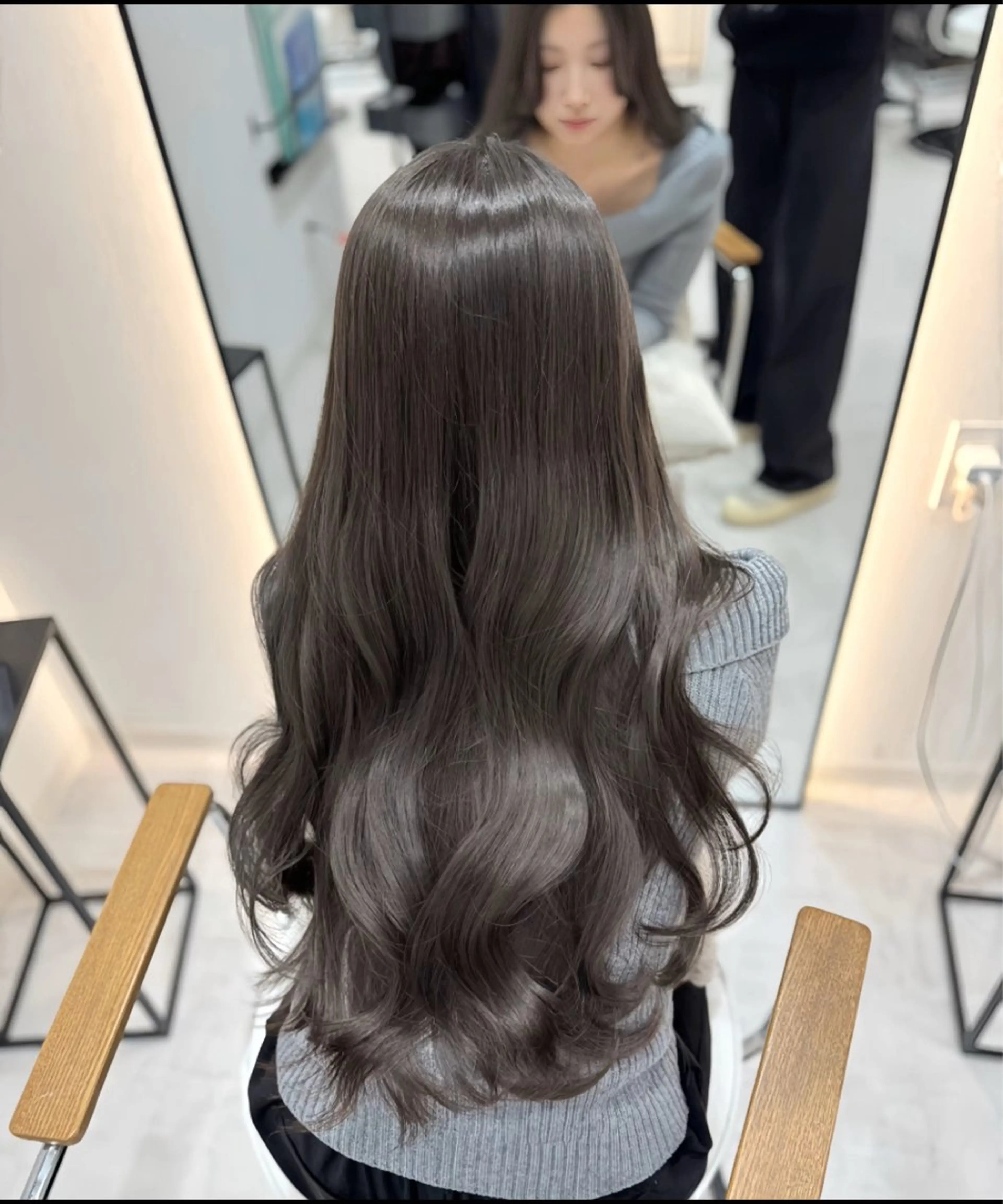 ロング ヘアカラー トリートメント 韓国ヘア🩶侑矢 艶髪透明感/福岡のヘアスタイル