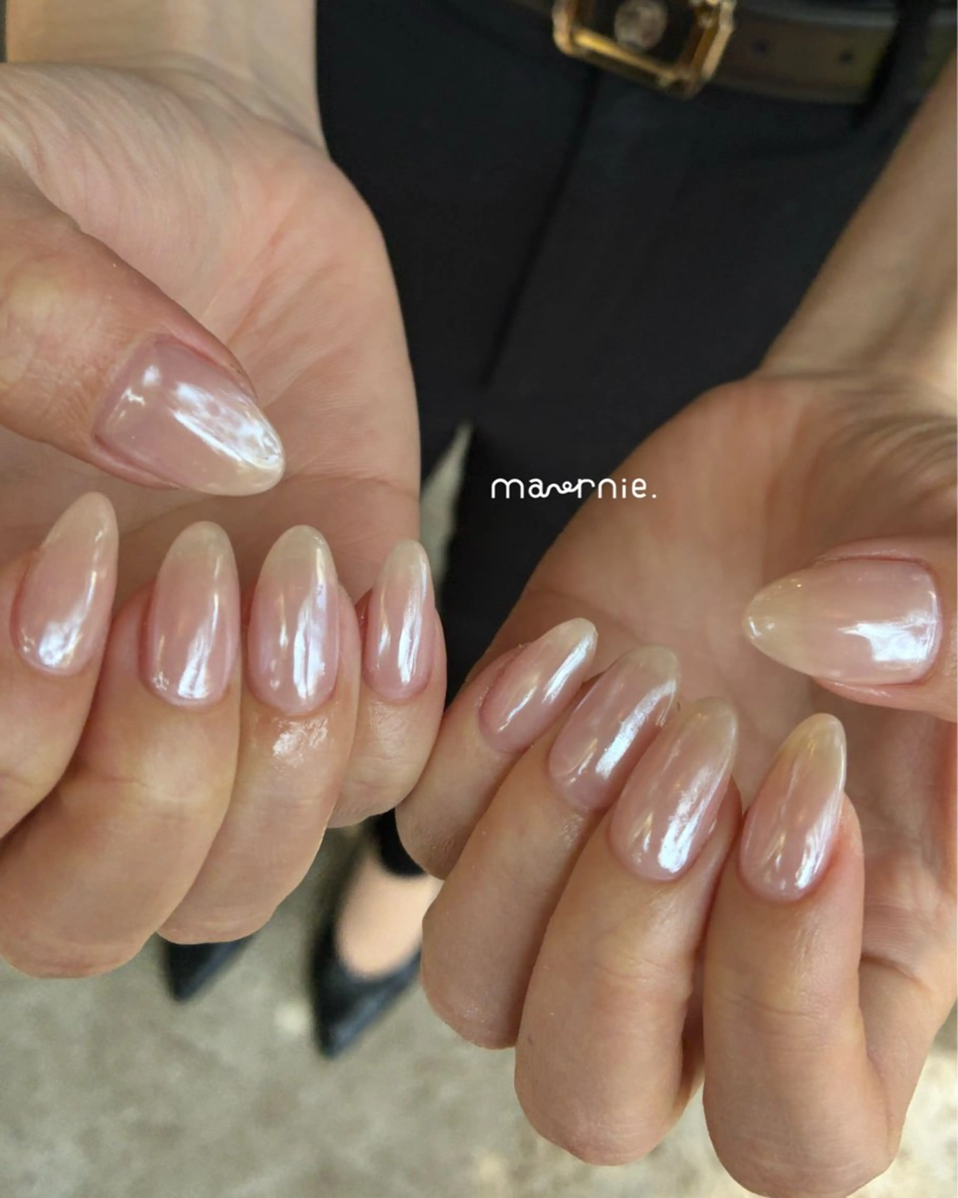 ネイル ミラーネイル ホワイト ハンドネイル ハンドケア nail room marnie.のネイルデザイン