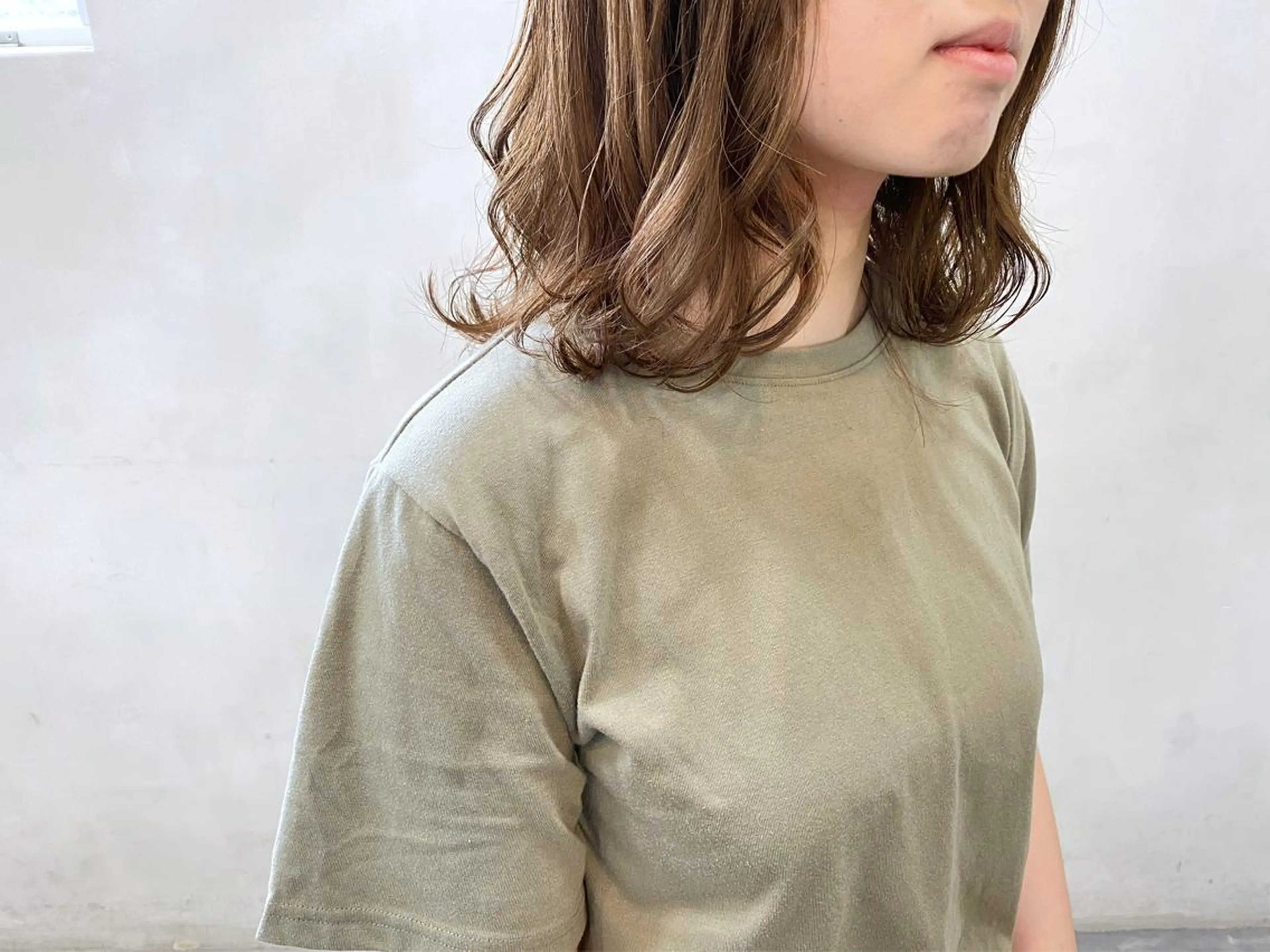 セミロング カラー ヘアカラー 進 詩織のヘアスタイル