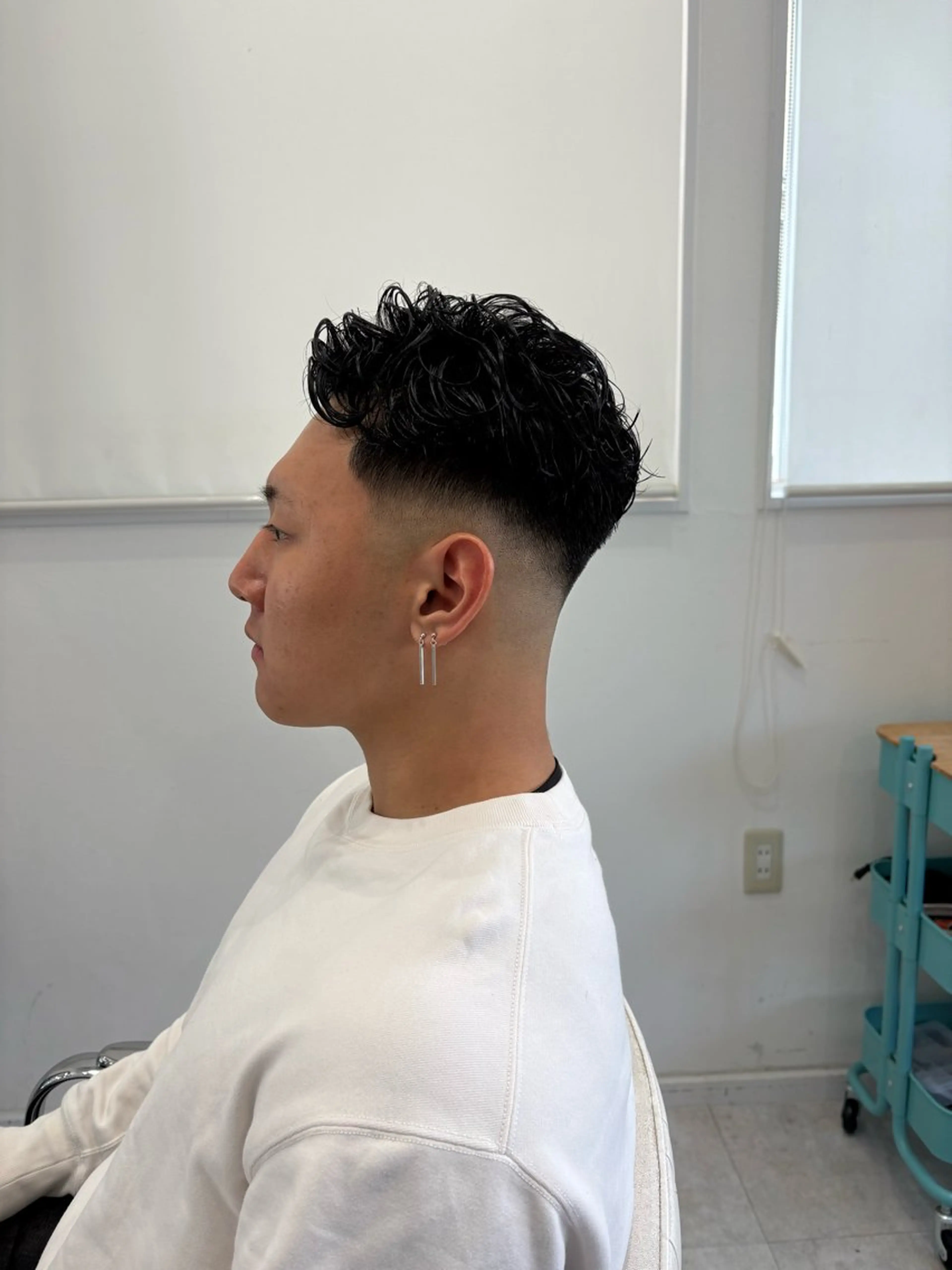 メンズカット➕カラー・グレーカラー（ブリーチ無し）の写真