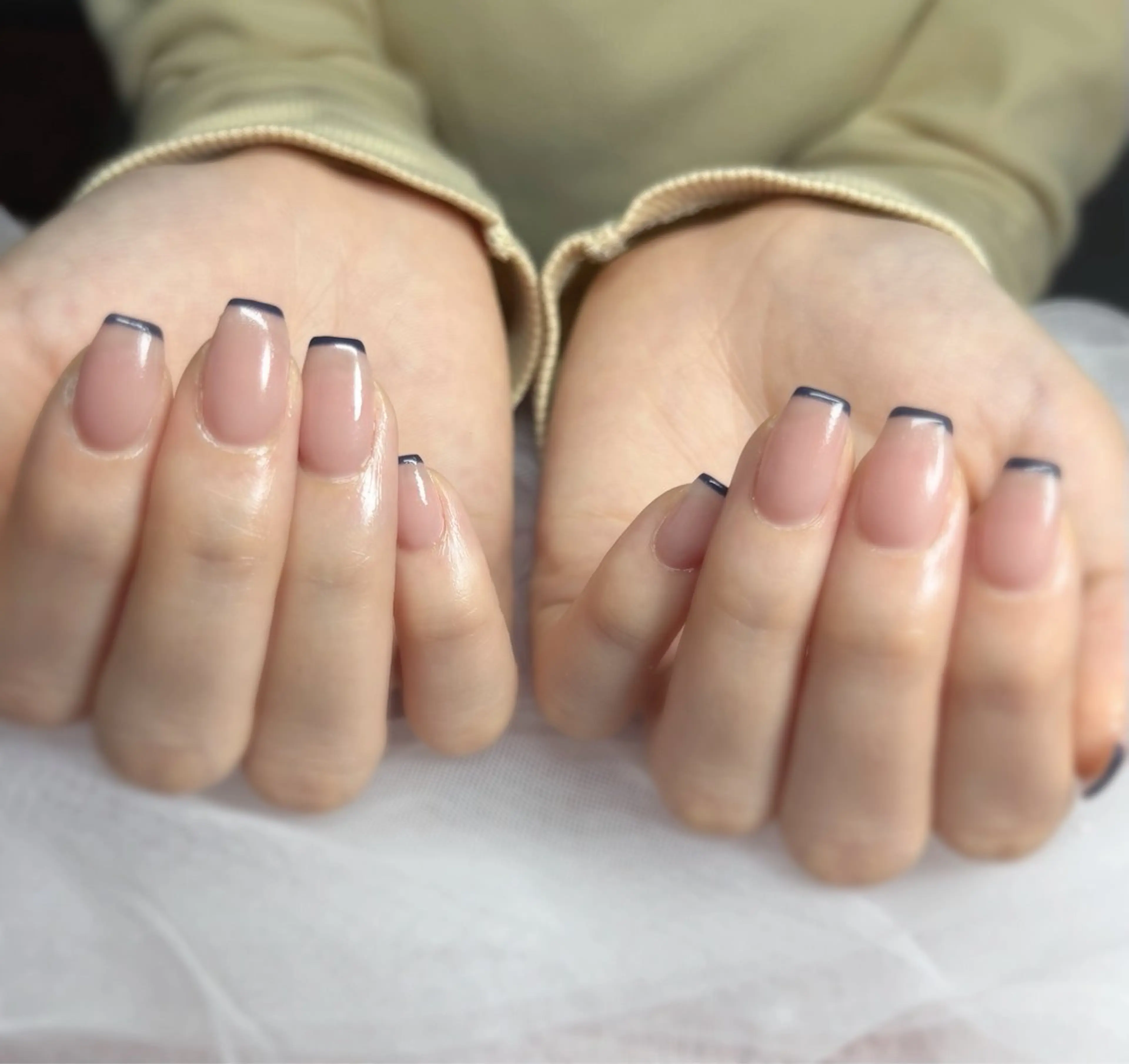 ネイル フレンチネイル ネイビー ピンク ピンクベージュ ハンドネイル kaho  🧸🎀 RiLionのネイルデザイン