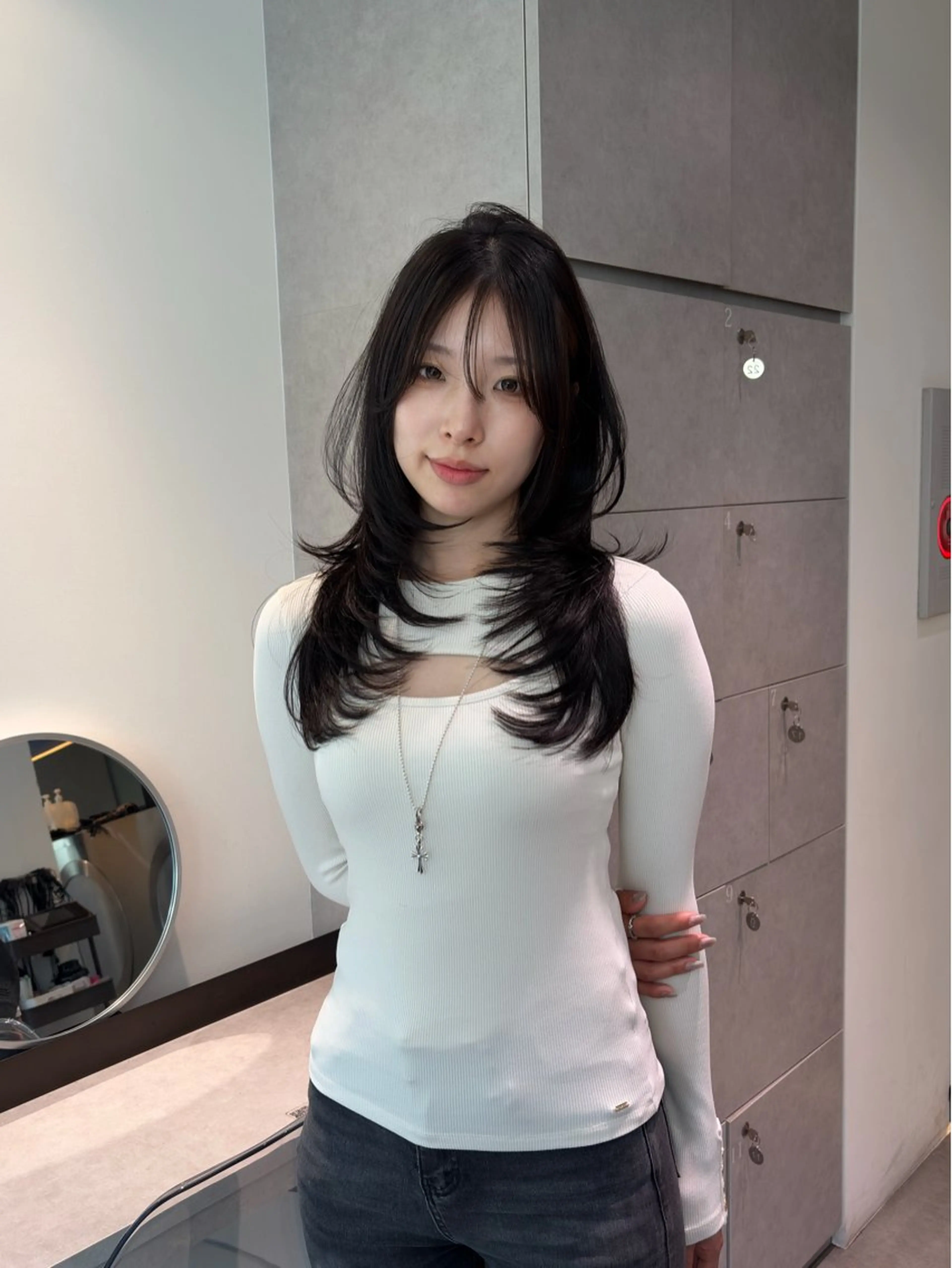 ロング ハッシュカット ハイレイヤー レイヤーカット 吉村 駿佑のヘアスタイル