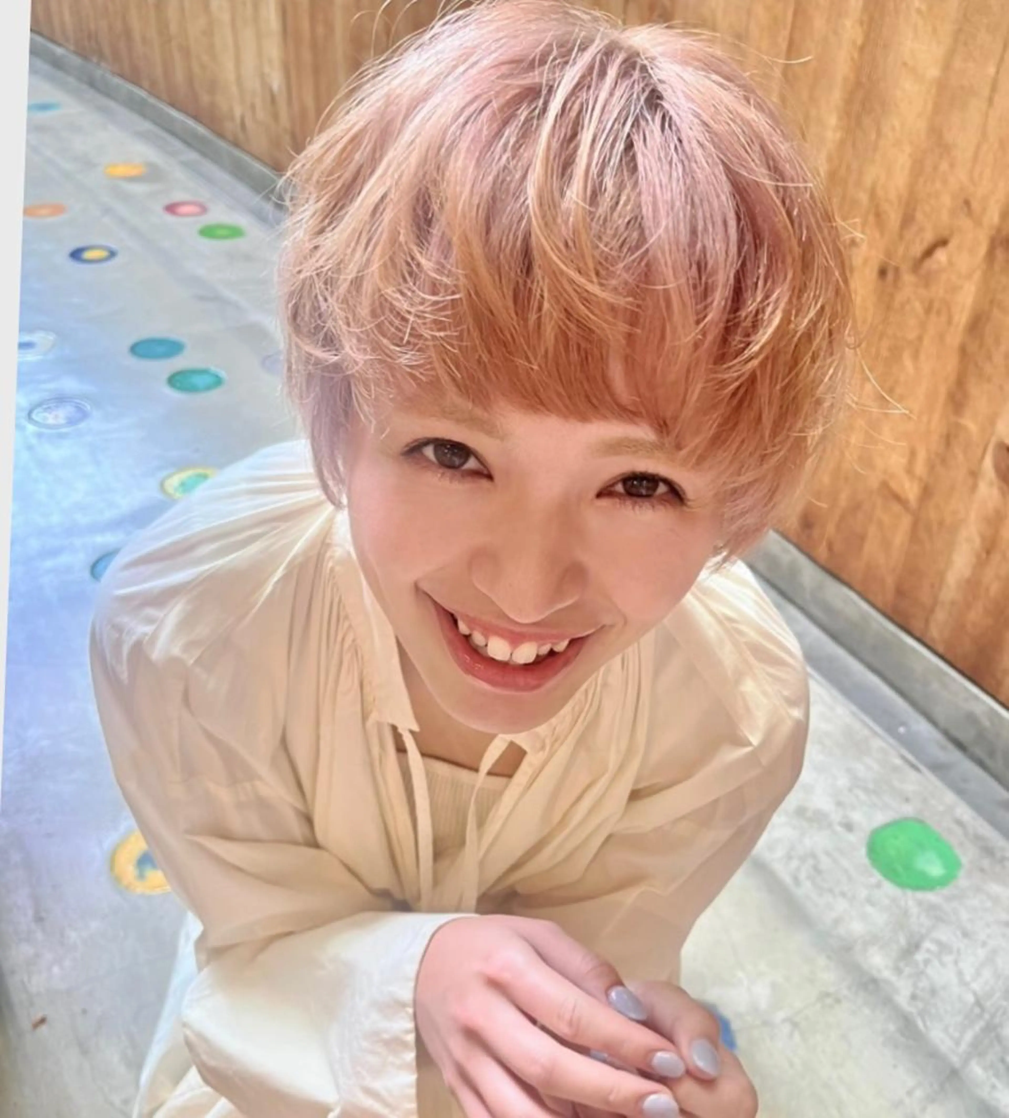 ショート カラー ヘアカラー 派手髪デザインカラー ヒロカのヘアスタイル