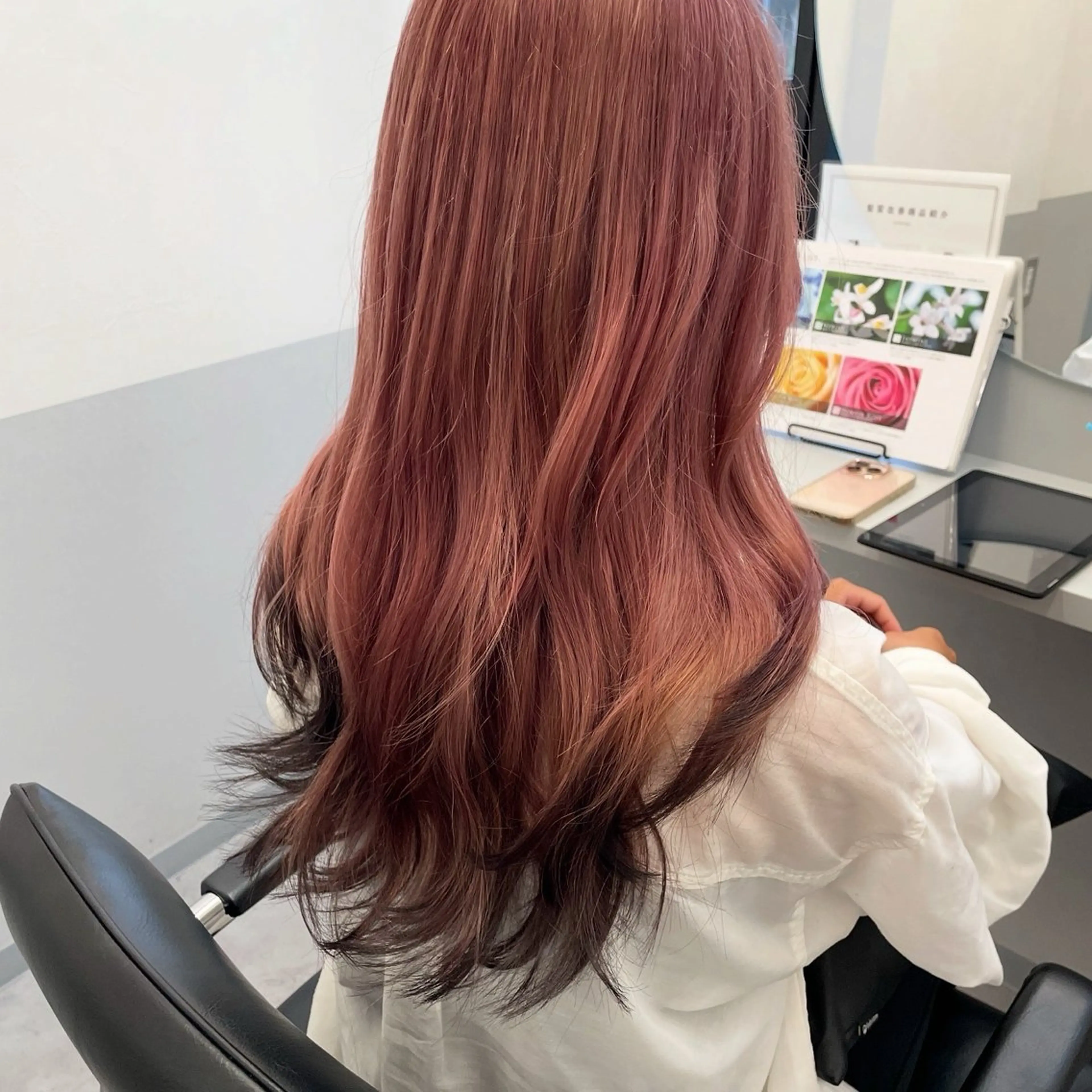 ロング カラー ブリーチ ハイレイヤー レイヤーカット カット ヘアカラー トリートメント 🌷tocca Mai🌷のヘアスタイル