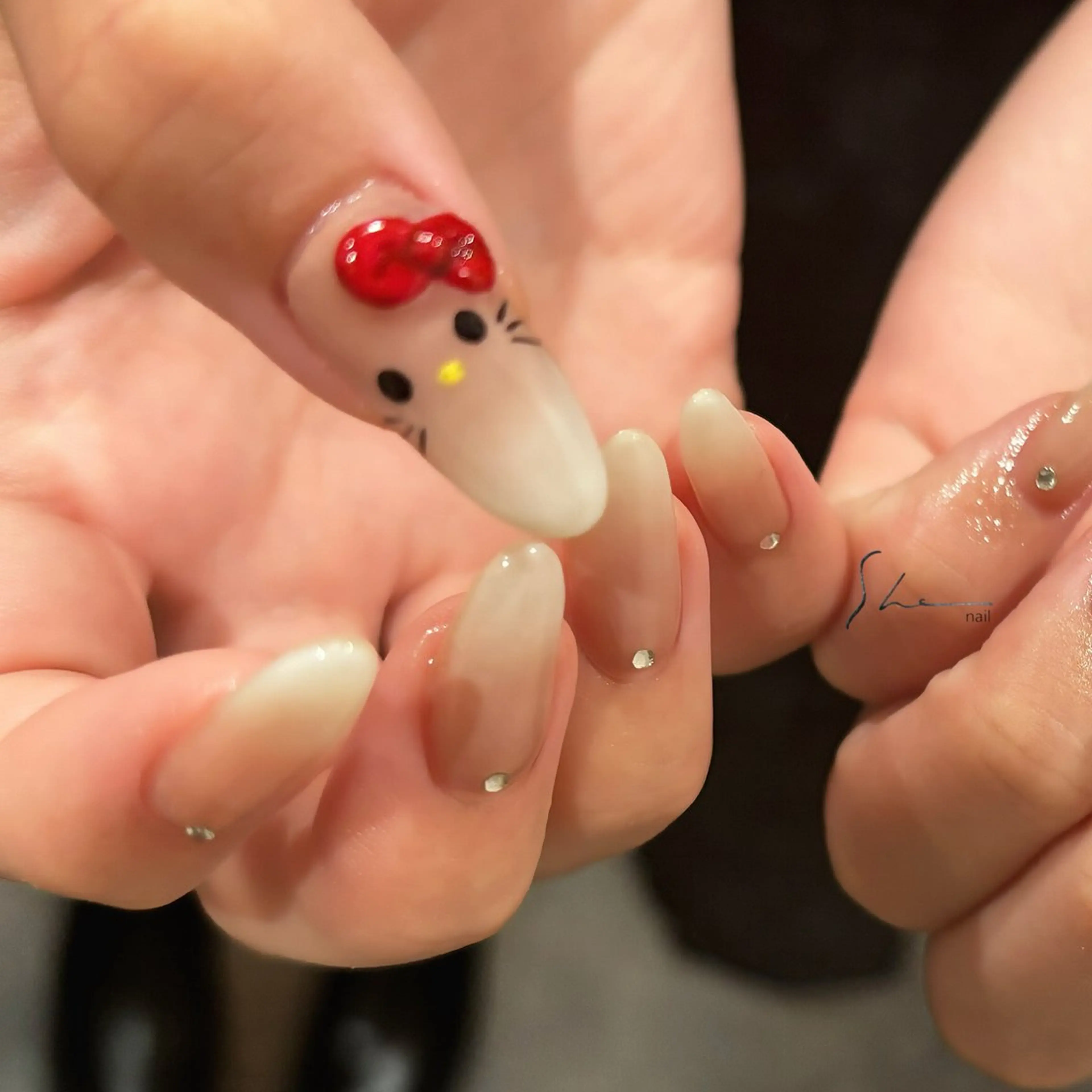 ネイル ハンドネイル SHE所属・SHE adusaのネイルデザイン