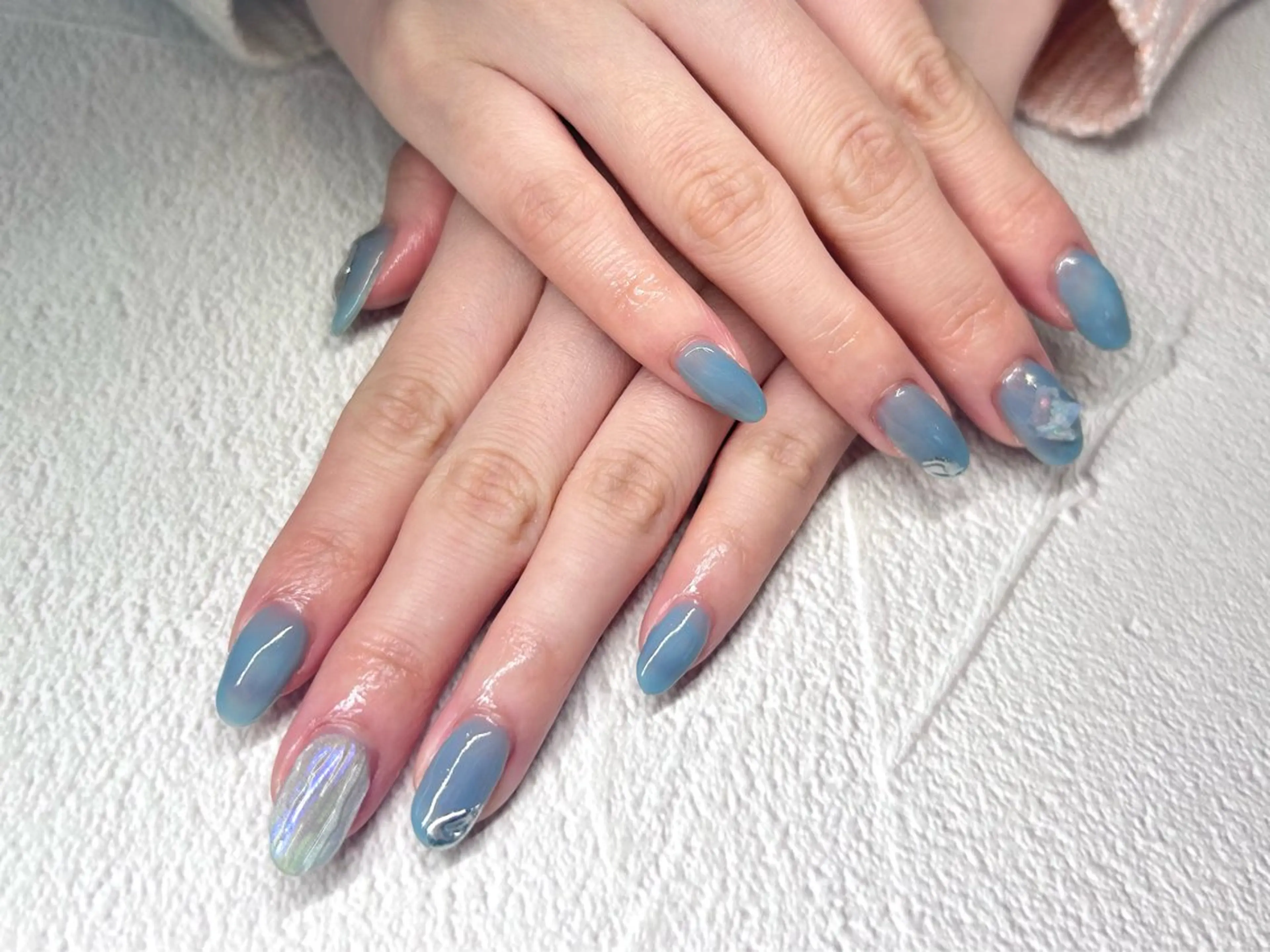 ネイル HENECY💞 SHIERIのネイルデザイン