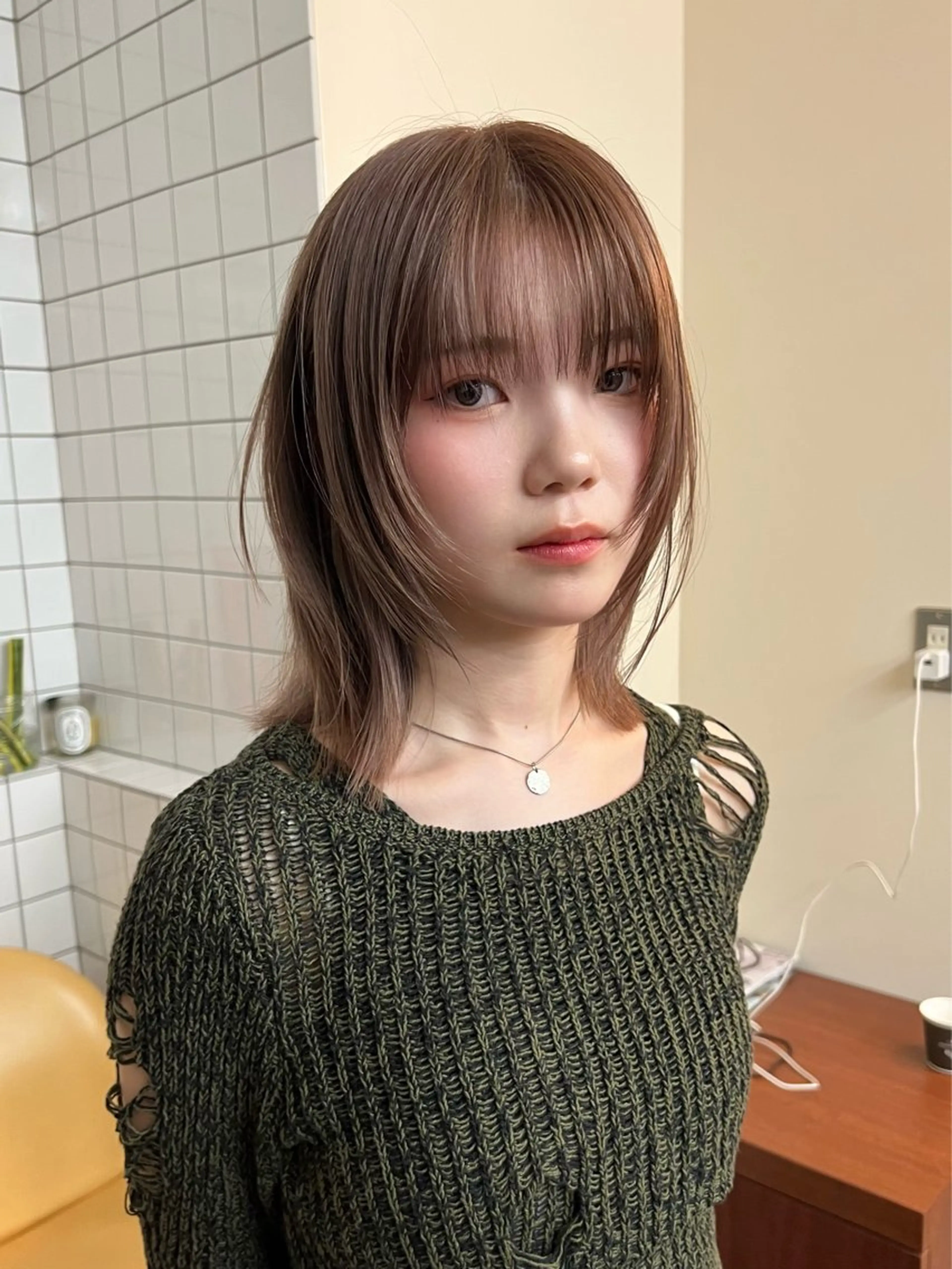 ミディアム カラー ブリーチ ブロンド ケアブリーチ 透明感カラー ダブルカラー カット ヘアカラー トリートメント レイヤー専門家 ダブルカラー修のヘアスタイル