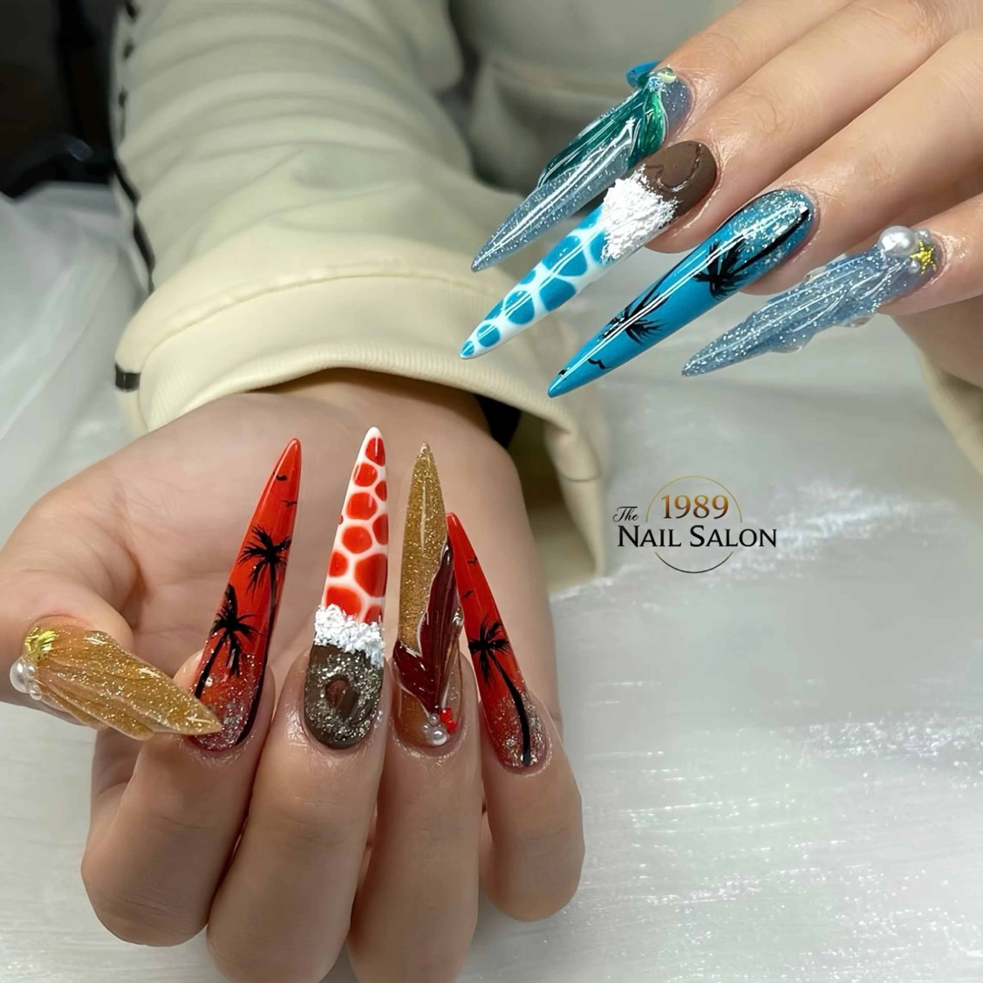 ネイル ロングネイル スーパーロングネイル ハンドネイル The 1989 Nail Salonのネイルデザイン