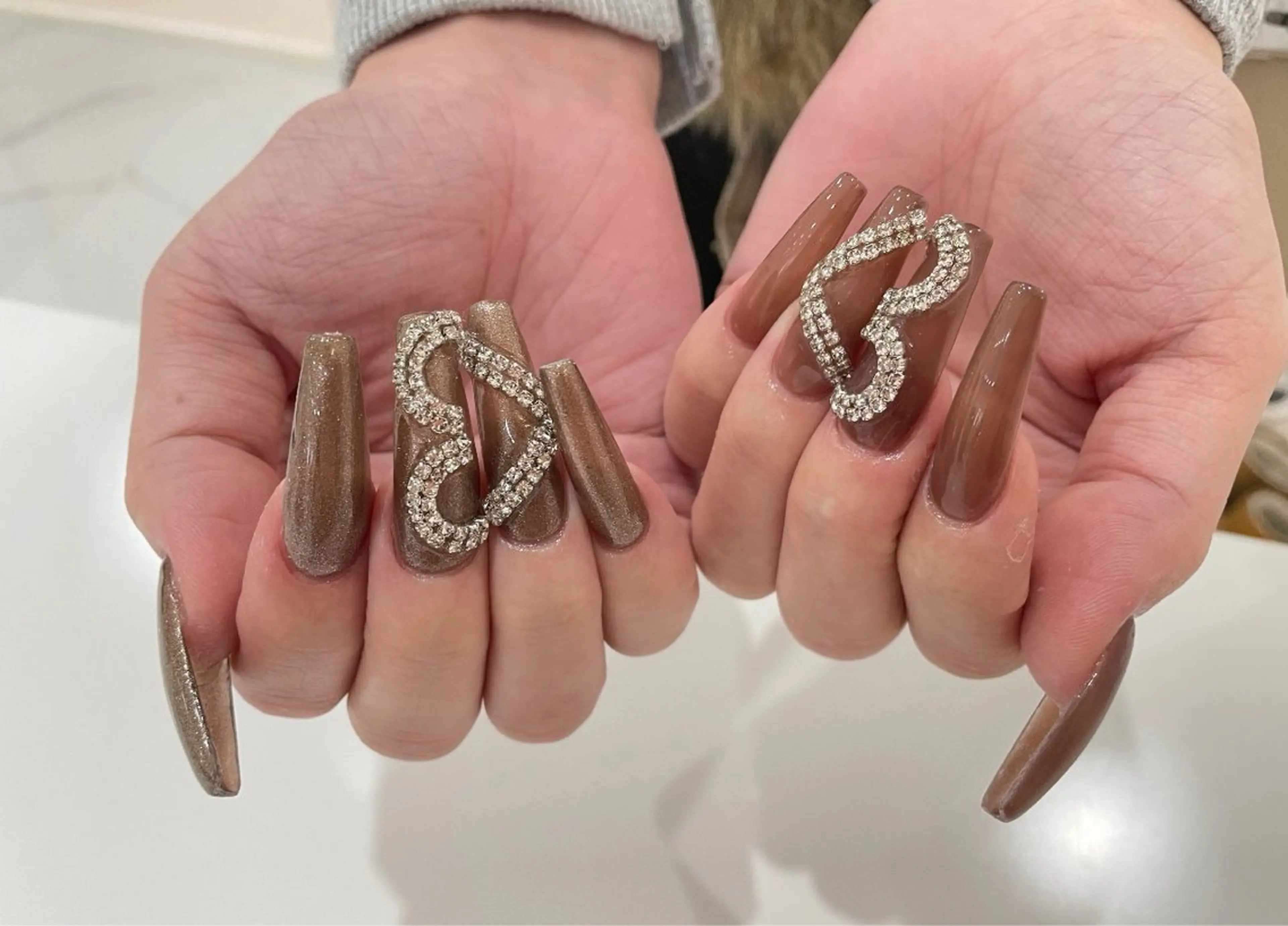 ネイル オーロラネイル べっ甲ネイル チークネイル 成人式 長さ出し ハンドネイル ハンドケア For you. Nail Salonのネイルデザイン