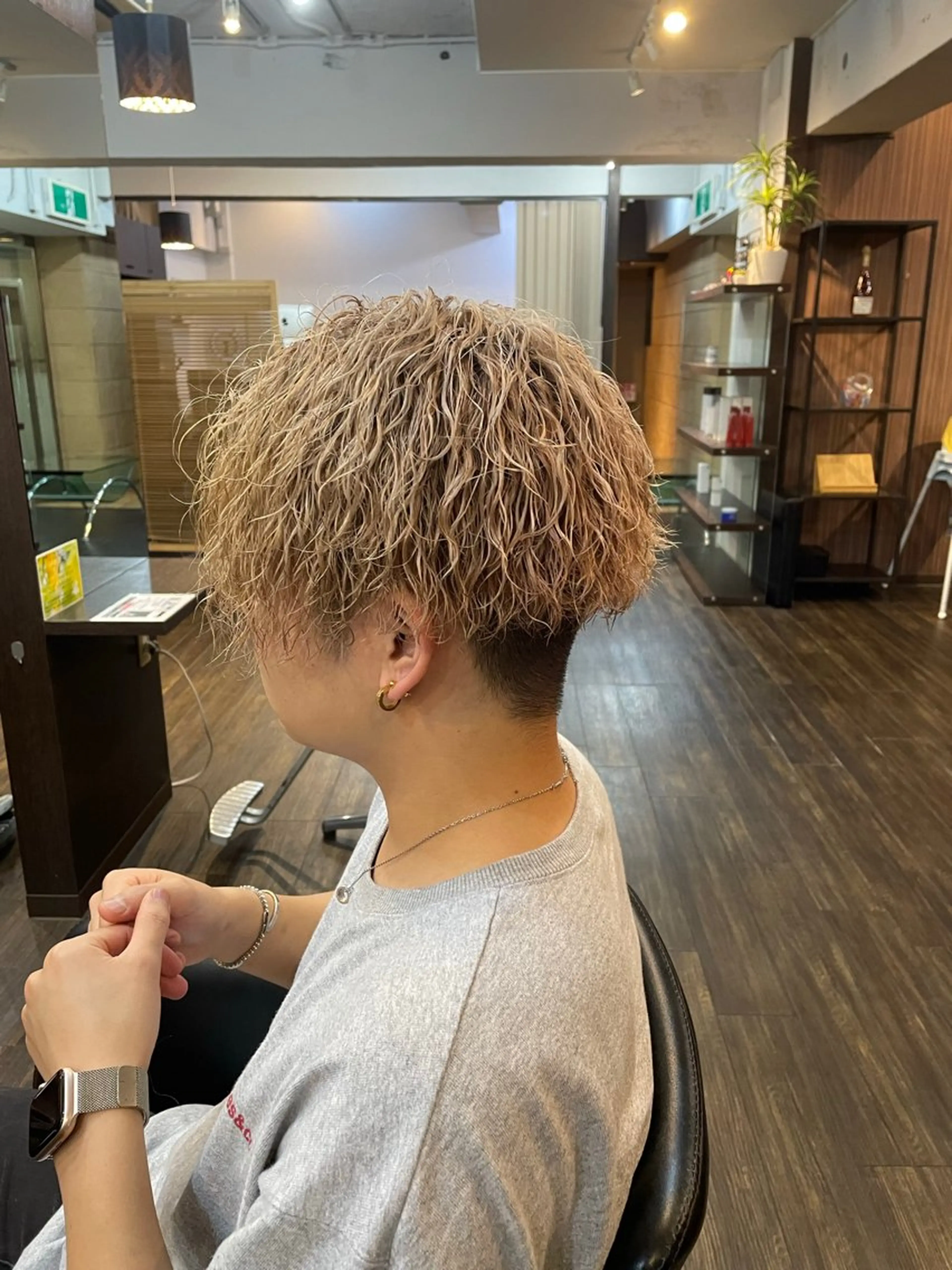 ショート カラー パーマ メンズ 高井 柊のヘアスタイル