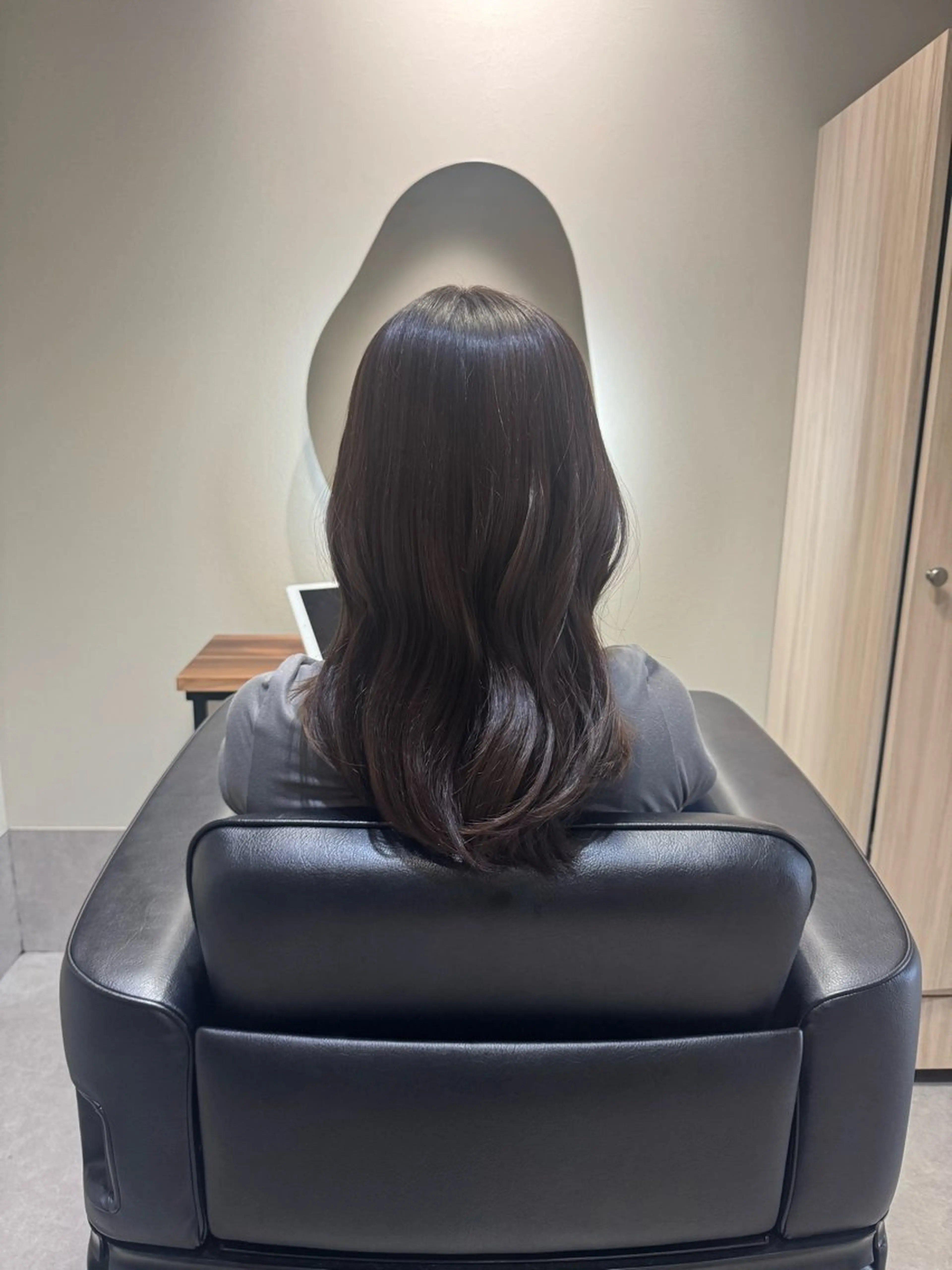 ロング カット ヘアカラー トリートメント NAVY 橋本心 縮毛矯正のヘアスタイル