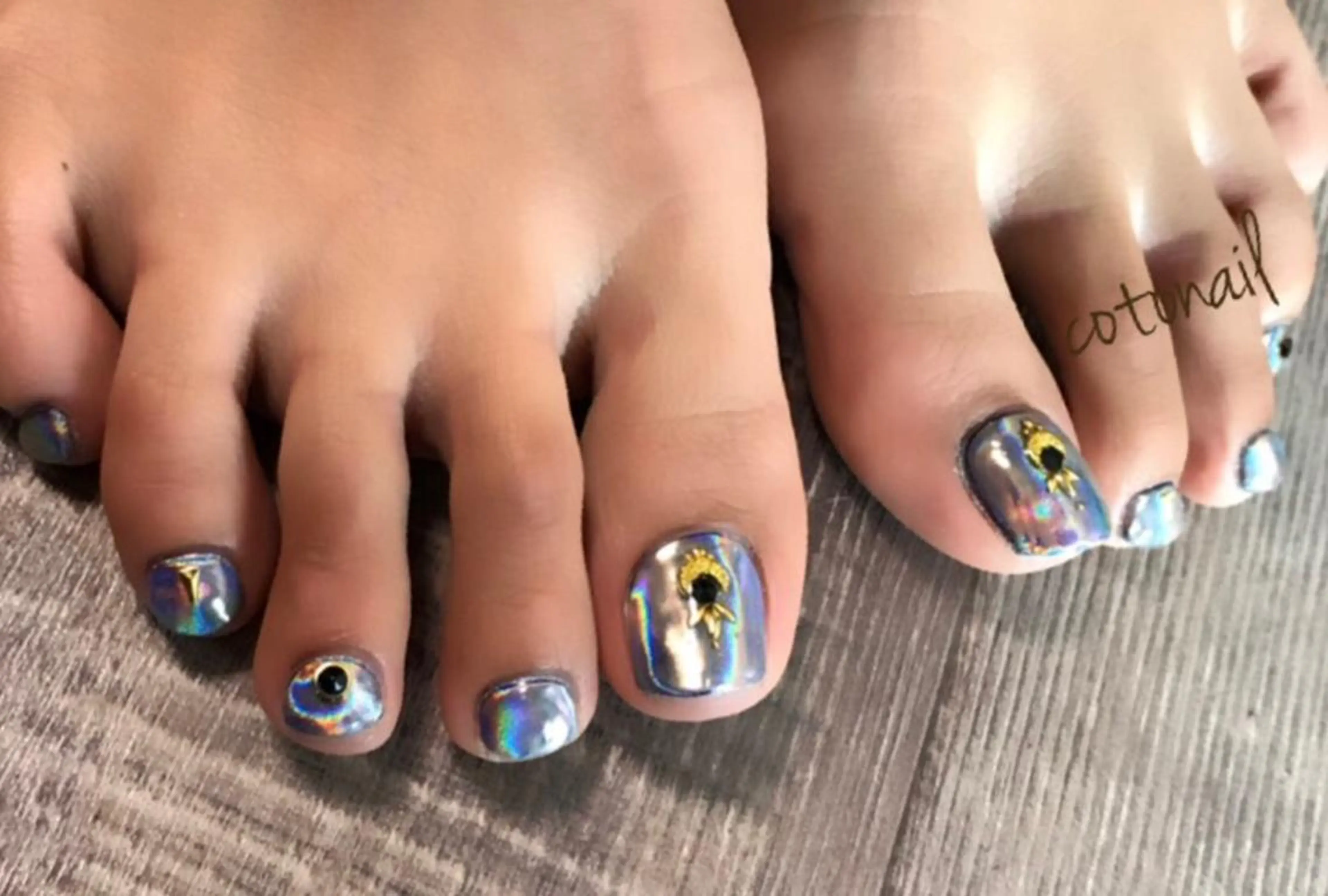 ネイル ツメトマツゲ .のネイルデザイン