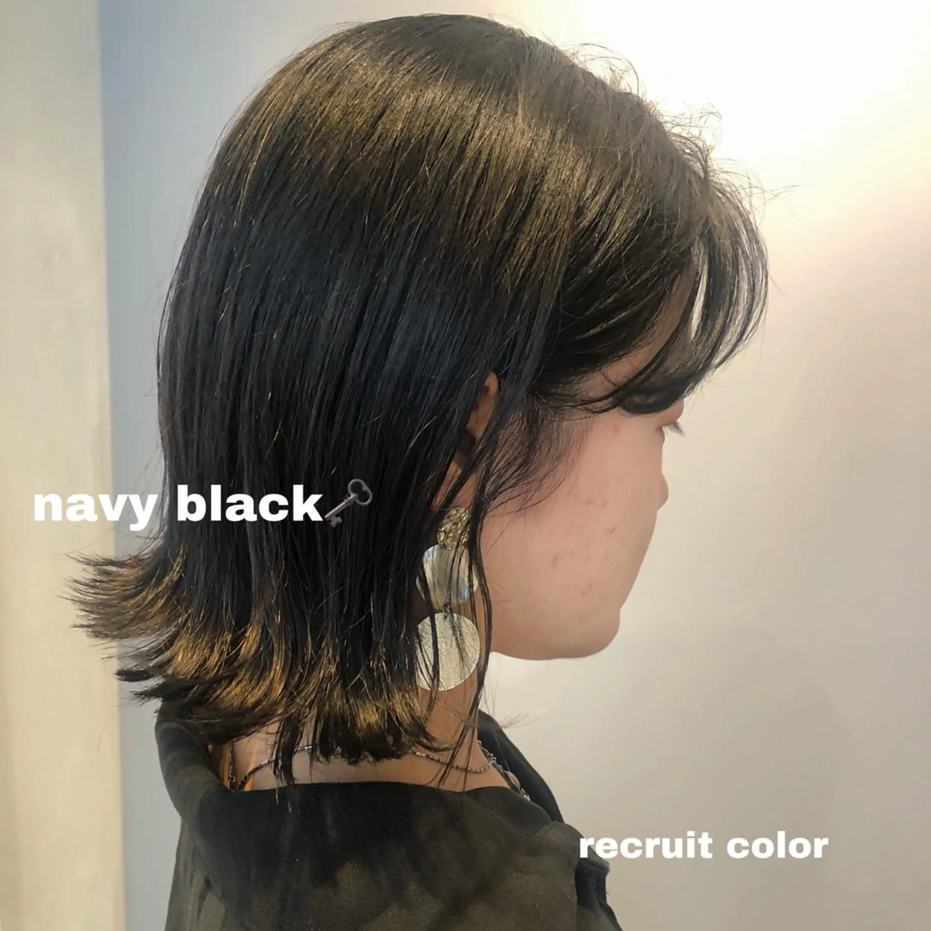 ミディアム カラー ヘアアレンジ 黒髪 ブルーカラー ブルーブラック ハイライトカラー ハイライト ルナ｜縮毛矯正 ×デザインカラー🥝のマツエク・マツパデザイン