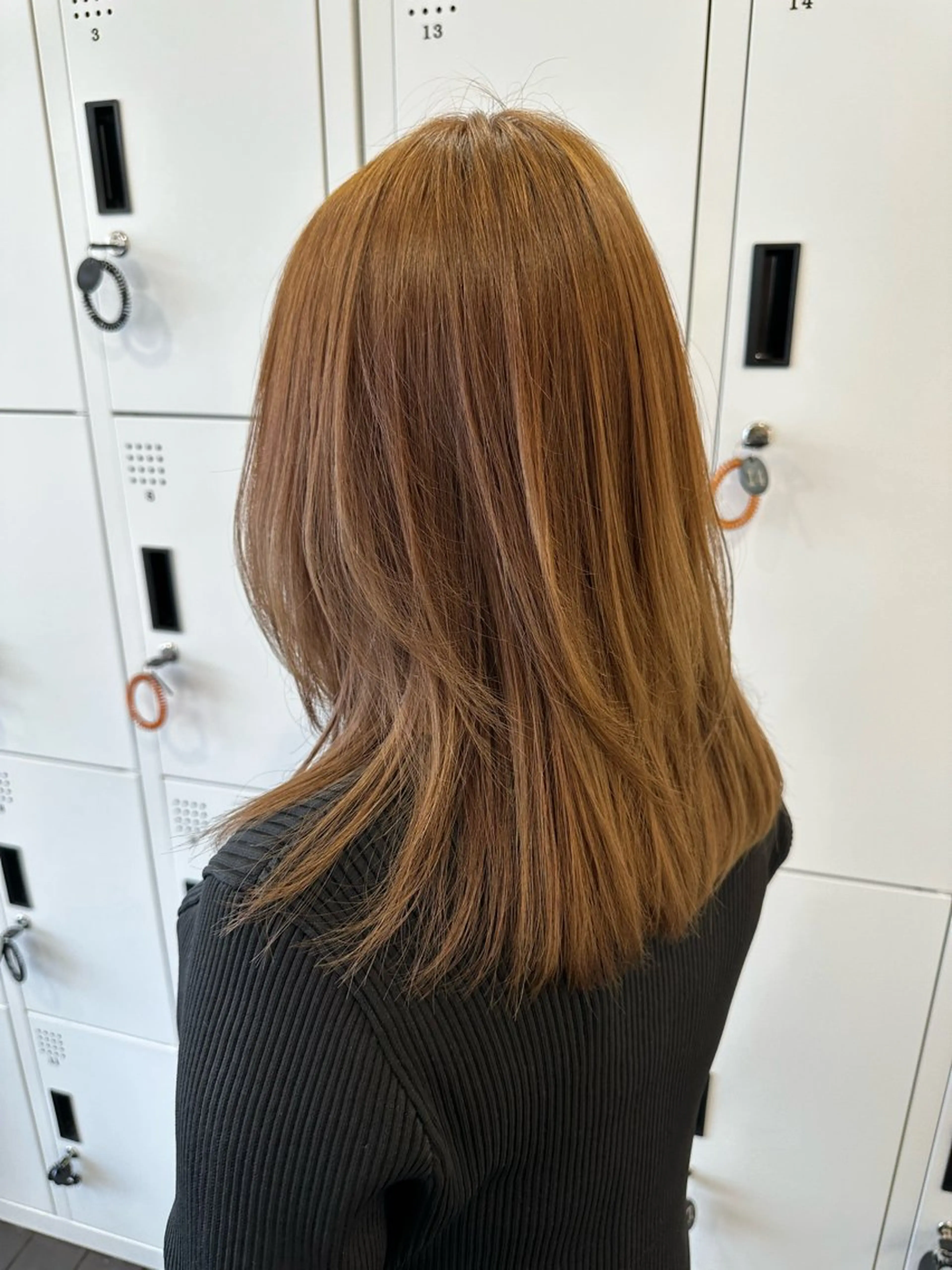 ミディアム カラー GRANDEUR 奥澤のヘアスタイル