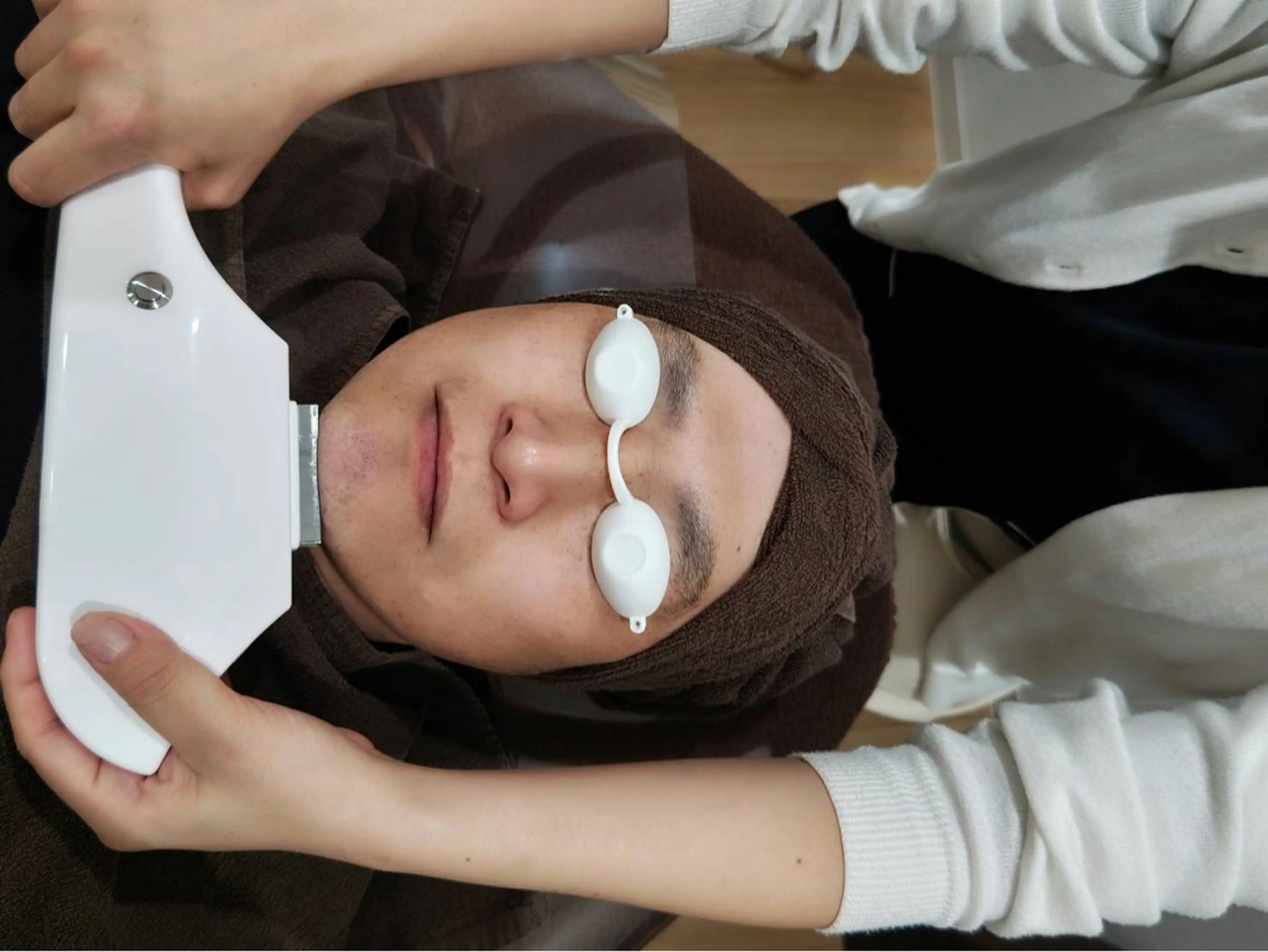 《メンズ》【スタッフ施術脱毛】ヒゲ、うなじ1ヶ所の写真