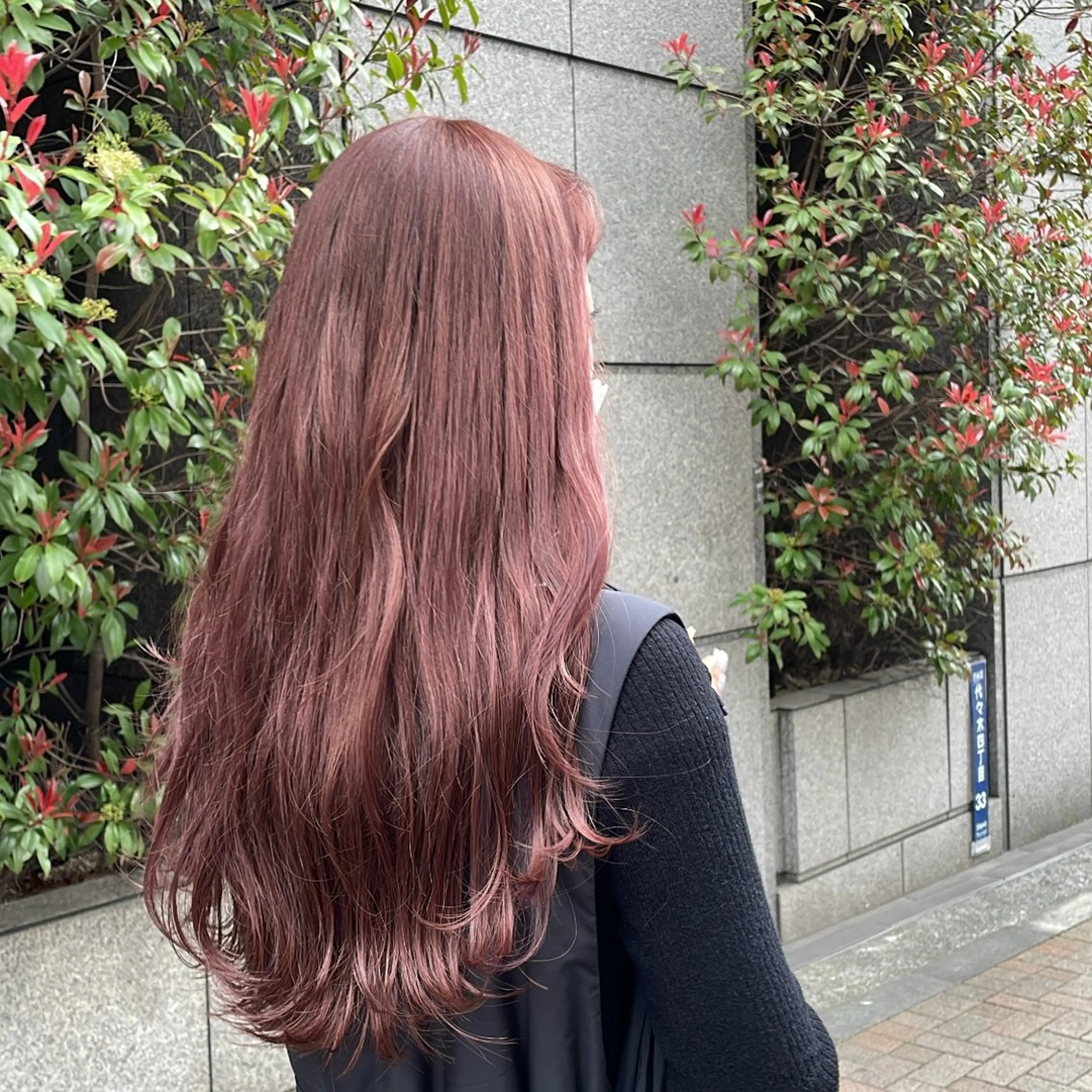 ロング カラー ブリーチ ブリーチなしカラー ピンクカラー レイヤーカット コミヤマ ナツキ🪿のヘアスタイル