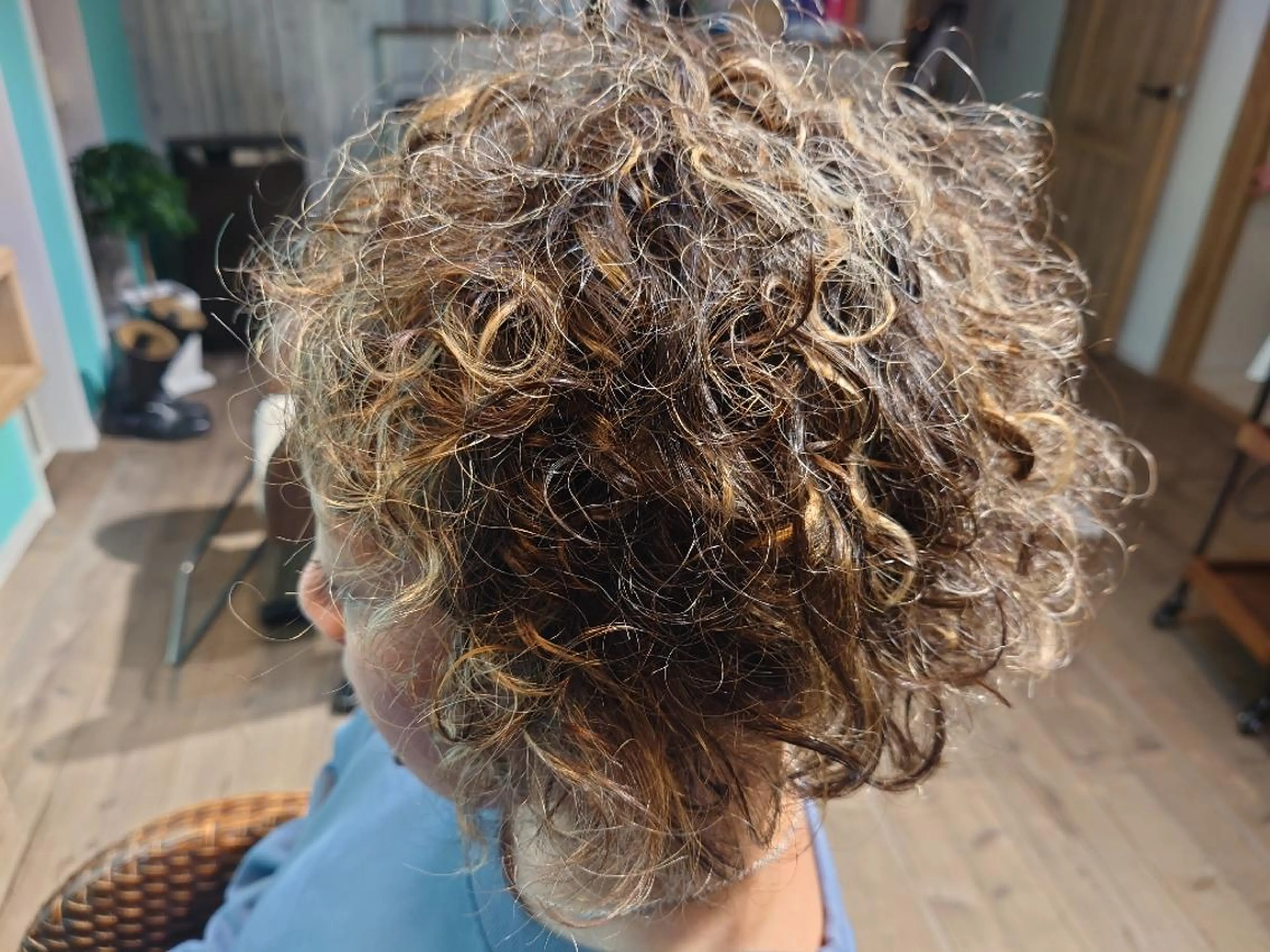 カット+パーマ(スパイラル・ツイスト系)の写真