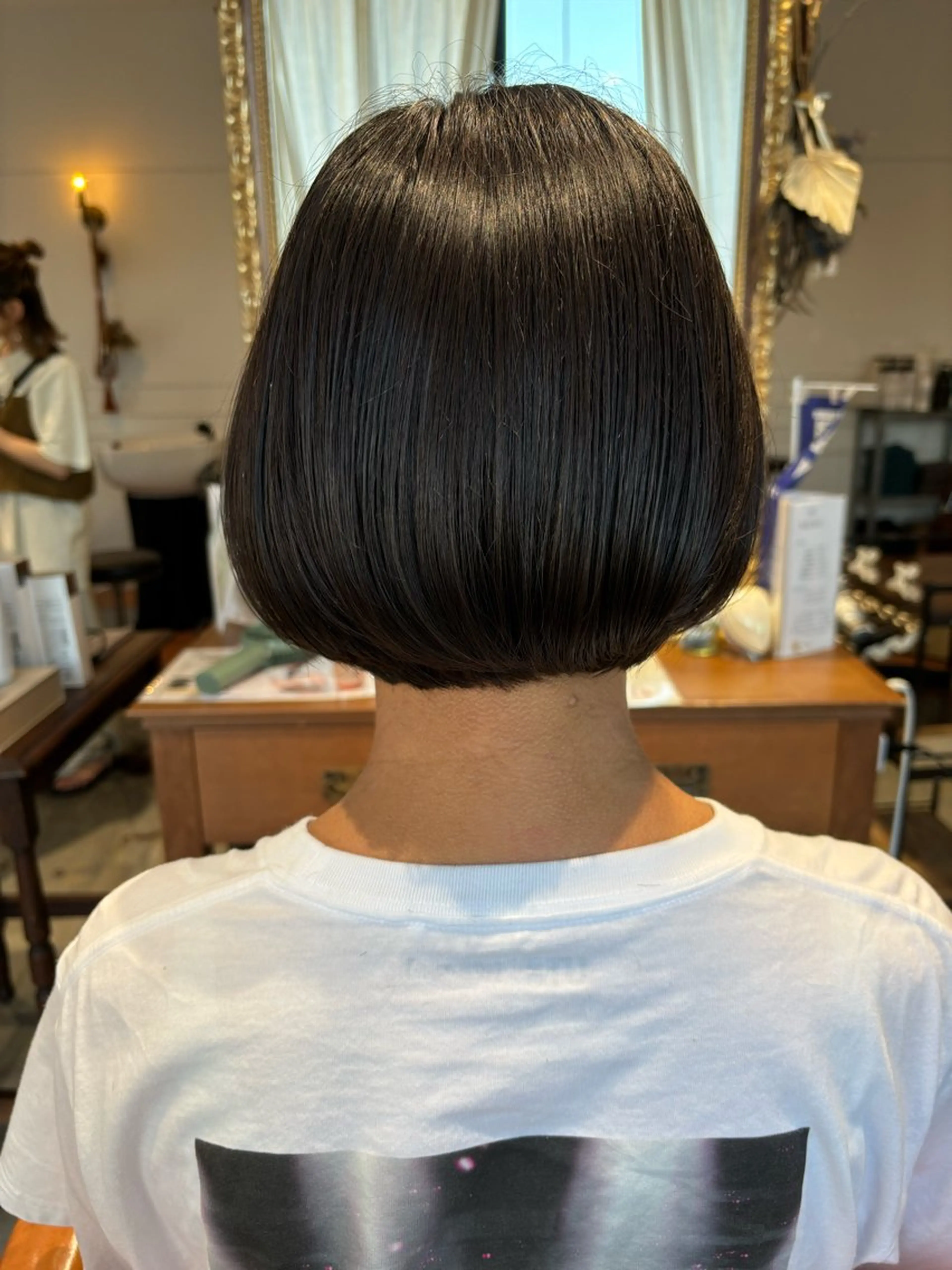 ショート キッズ ボブ トリコヘアサロン 新井千智のヘアスタイル