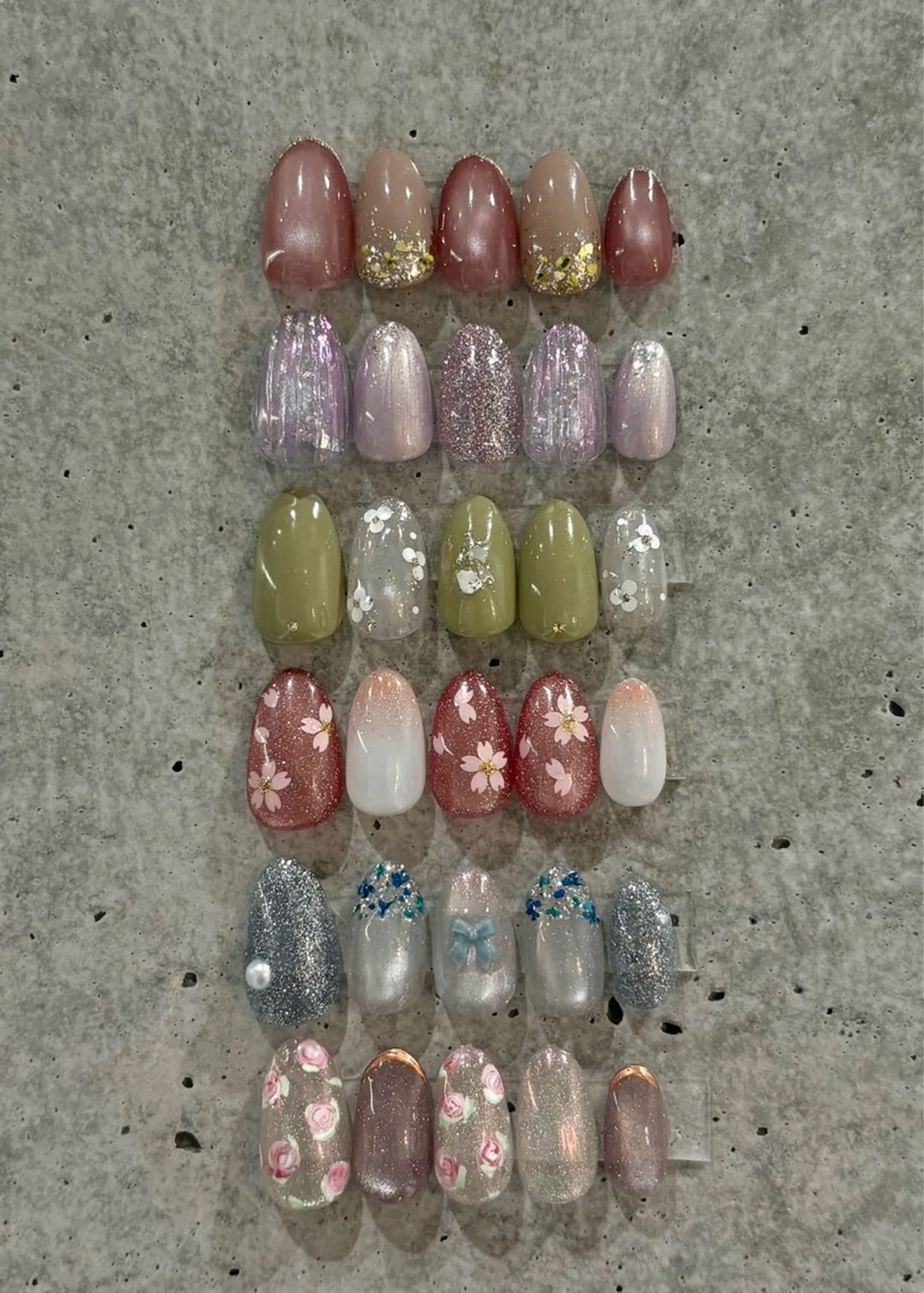 【ハンド】オフ込みパラジェル可・ジェルネイルKAILA限定springネイル🩶の写真