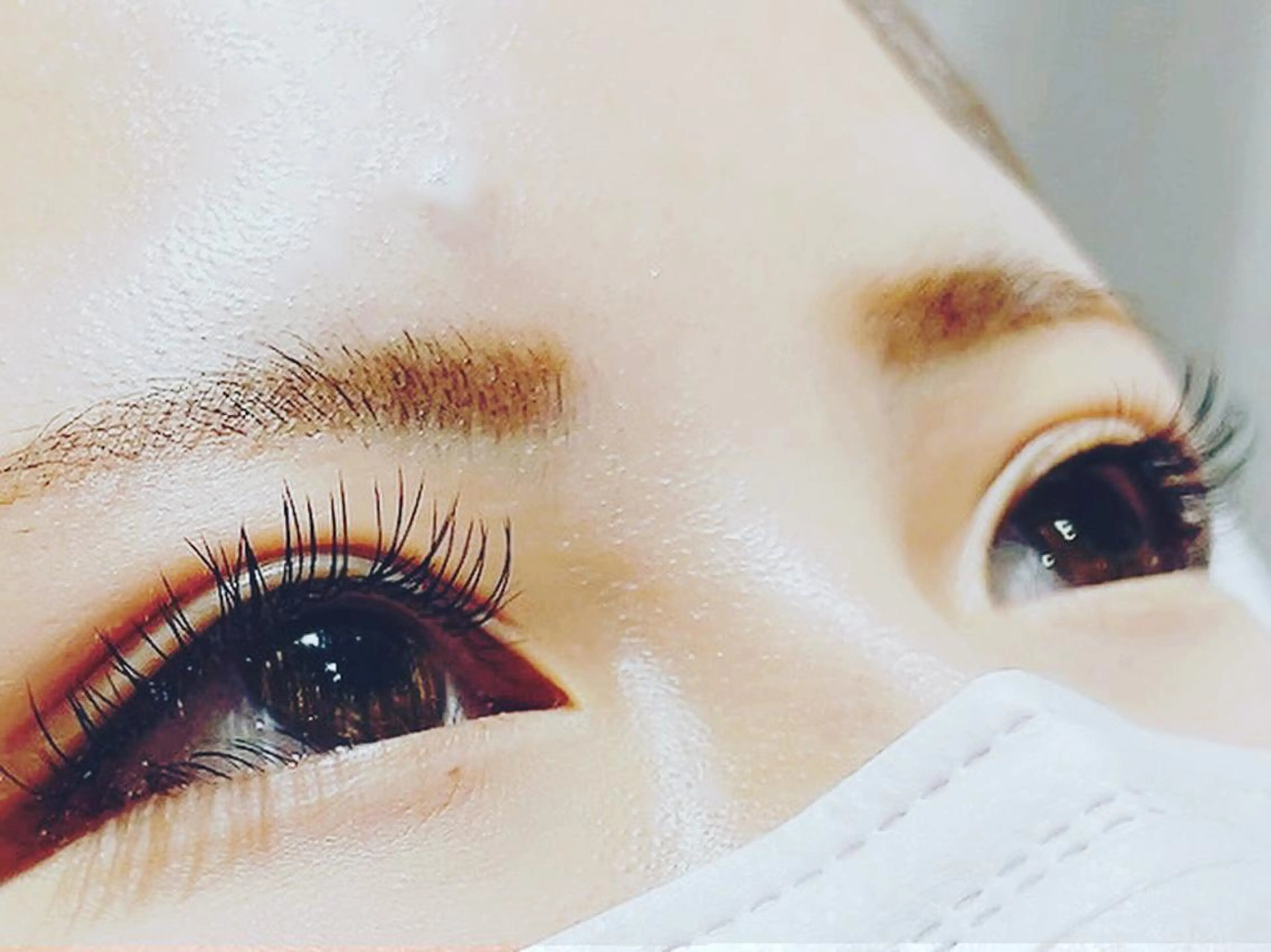 マツエク・マツパ フラットラッシュ マツエク 久保 純那の眉毛・アイブロウイメージ