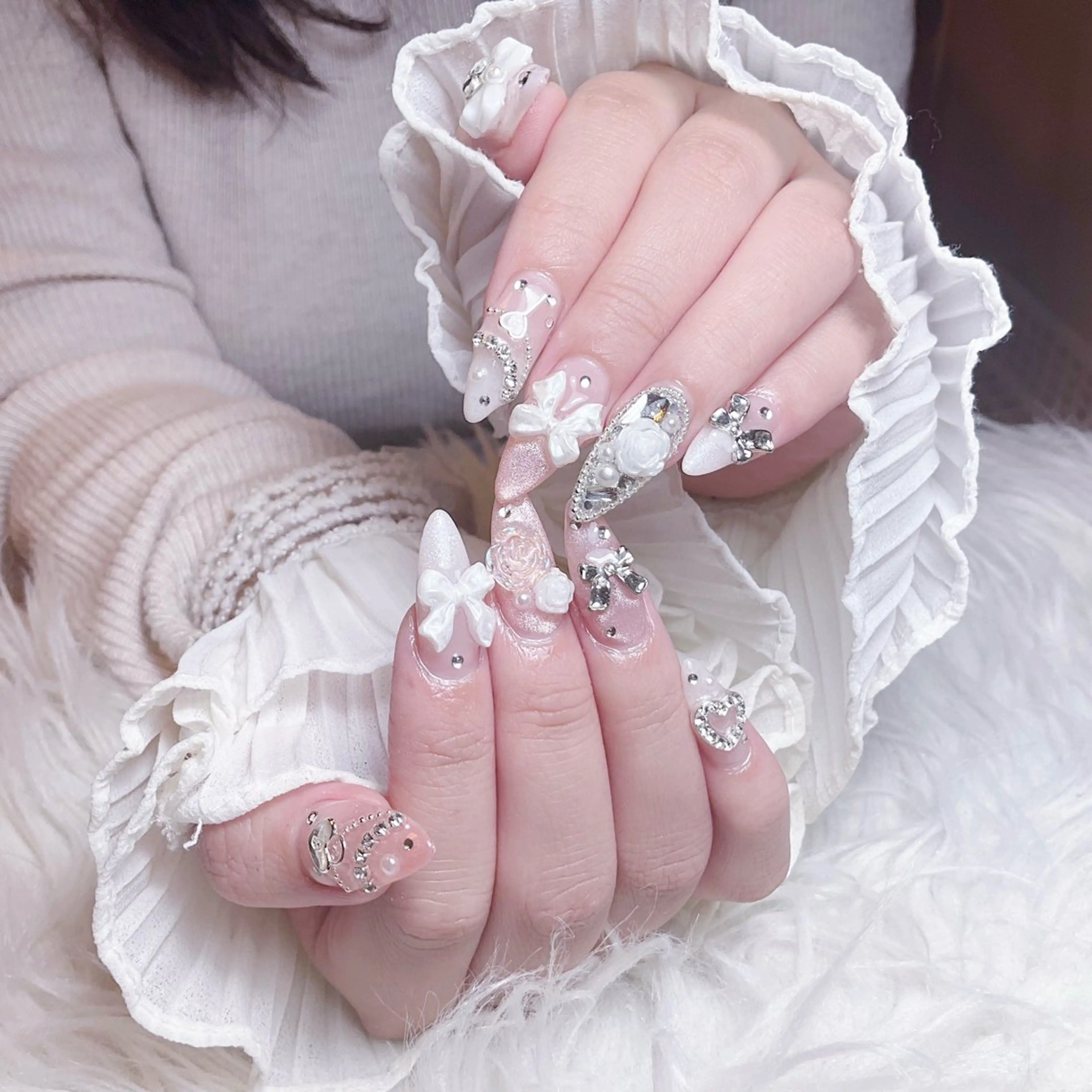 ネイル ハンドネイル 🍭Yun nail hyejin🌸のネイルデザイン