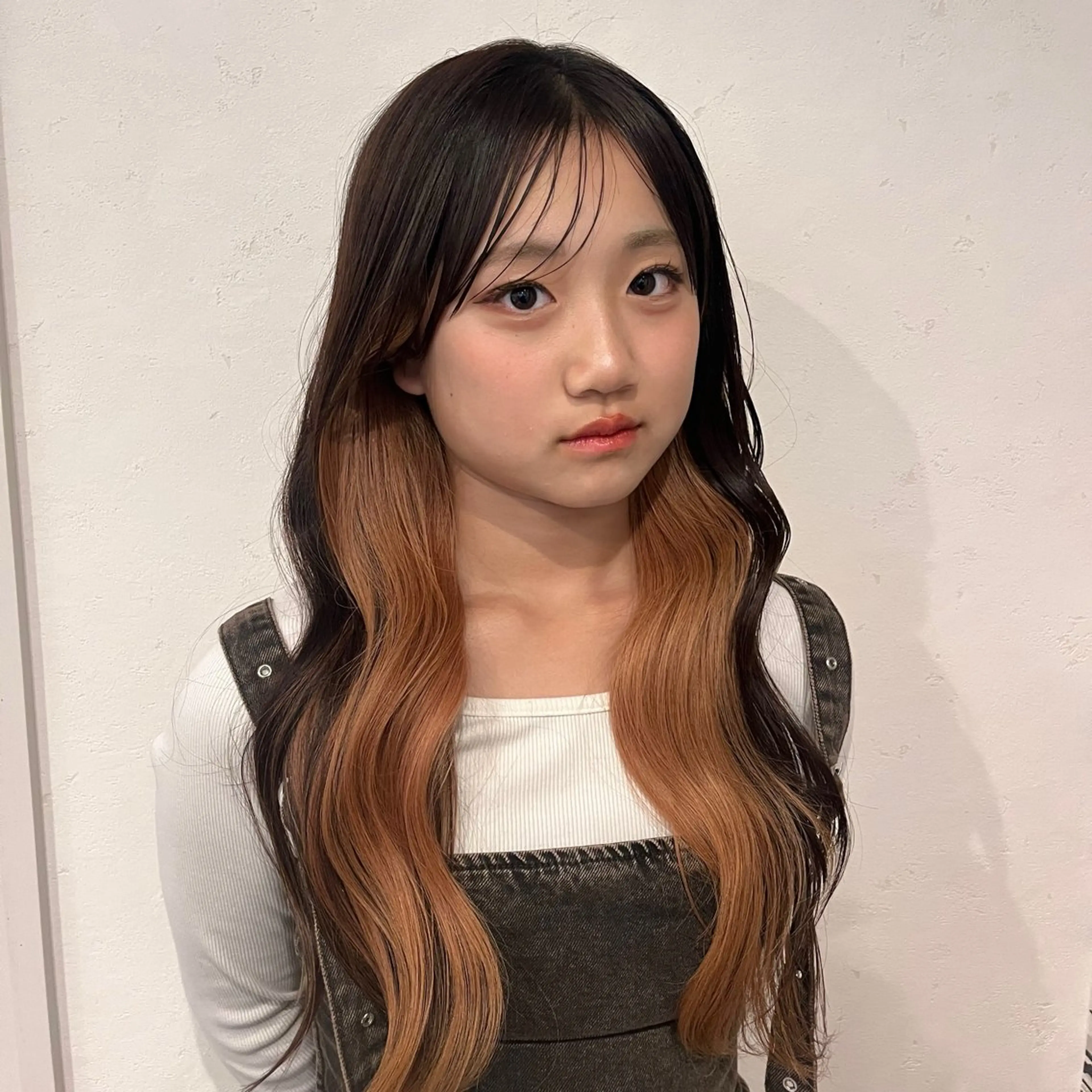 カラー キッズ 望愛/レイヤー/ハイ トーン/デザインのヘアスタイル