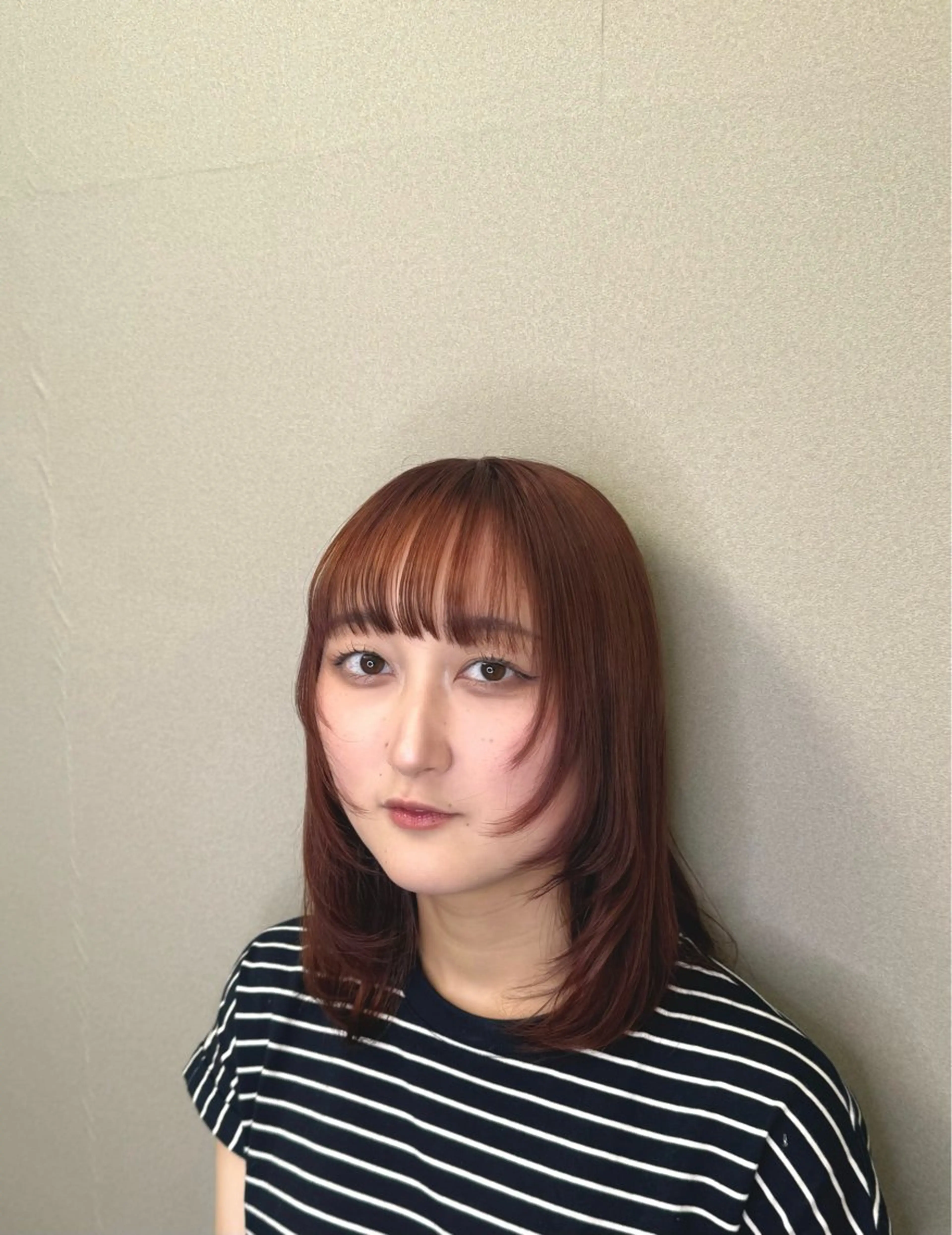 ミディアム 上田 美月のヘアスタイル