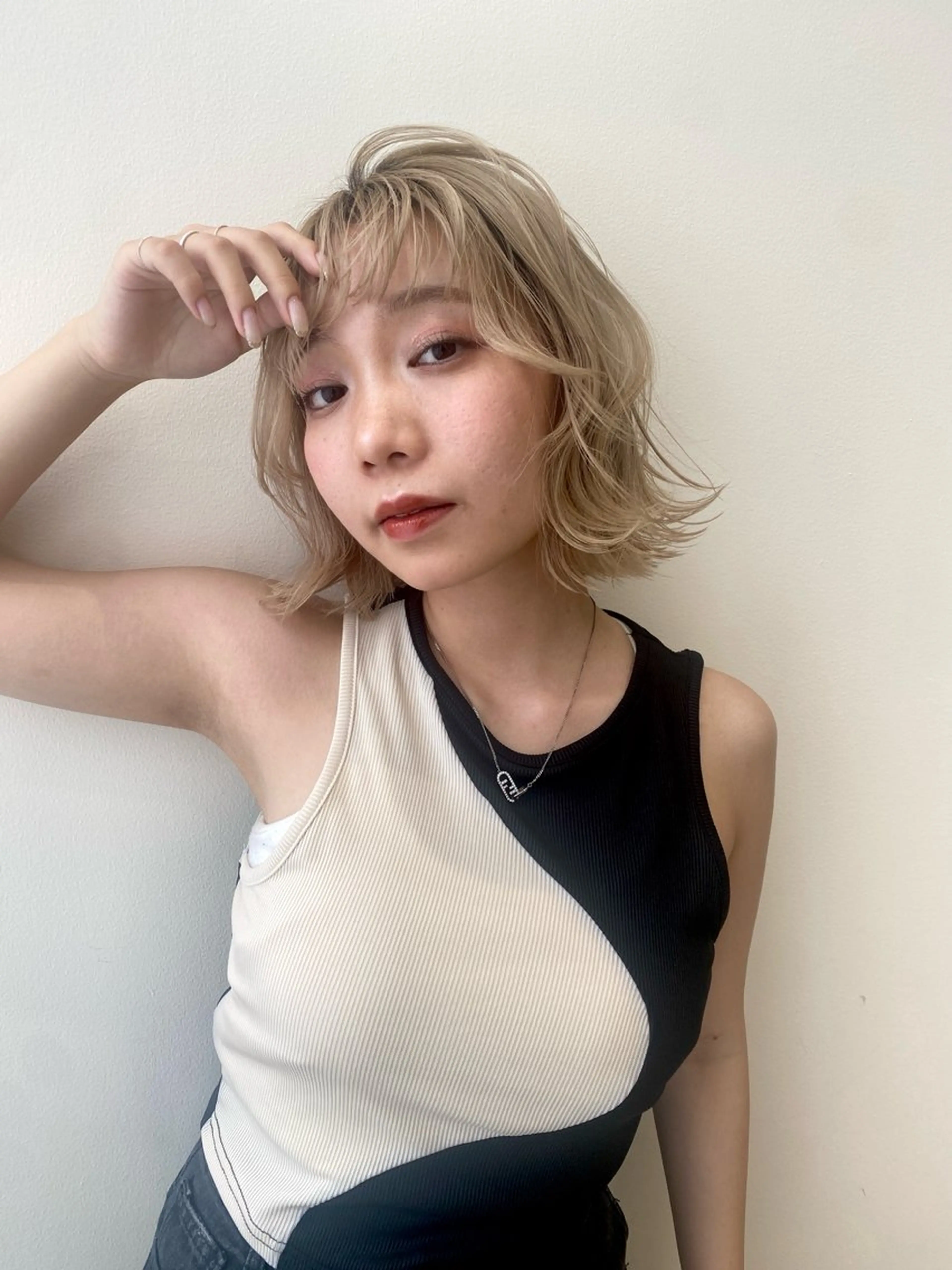 ショート カラー ベージュカラー 透明感カラーＷカラー 🫧/つばめのヘアスタイル