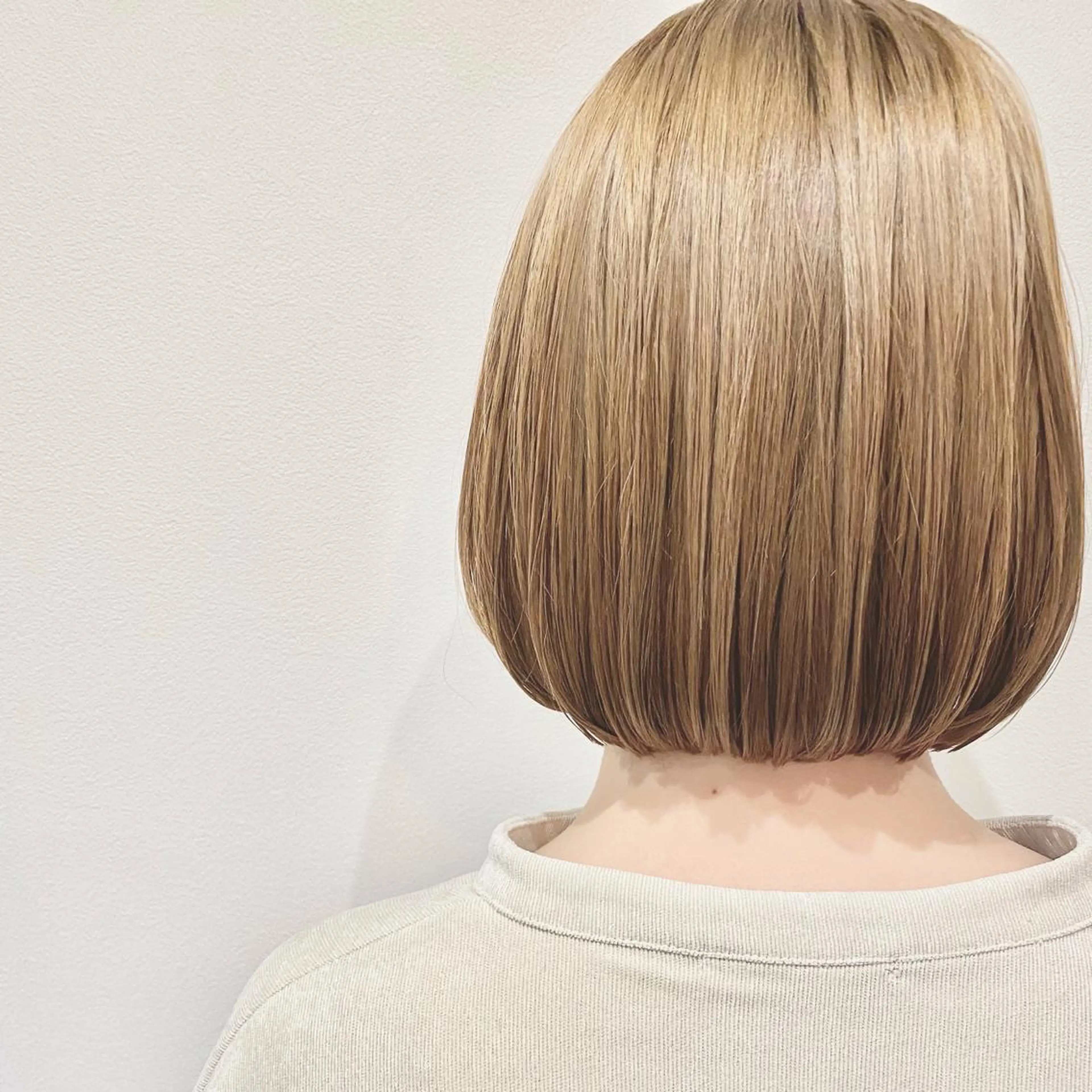 ショート カット ヘアカラー トリートメント MYRTLE TSUNODAのヘアスタイル