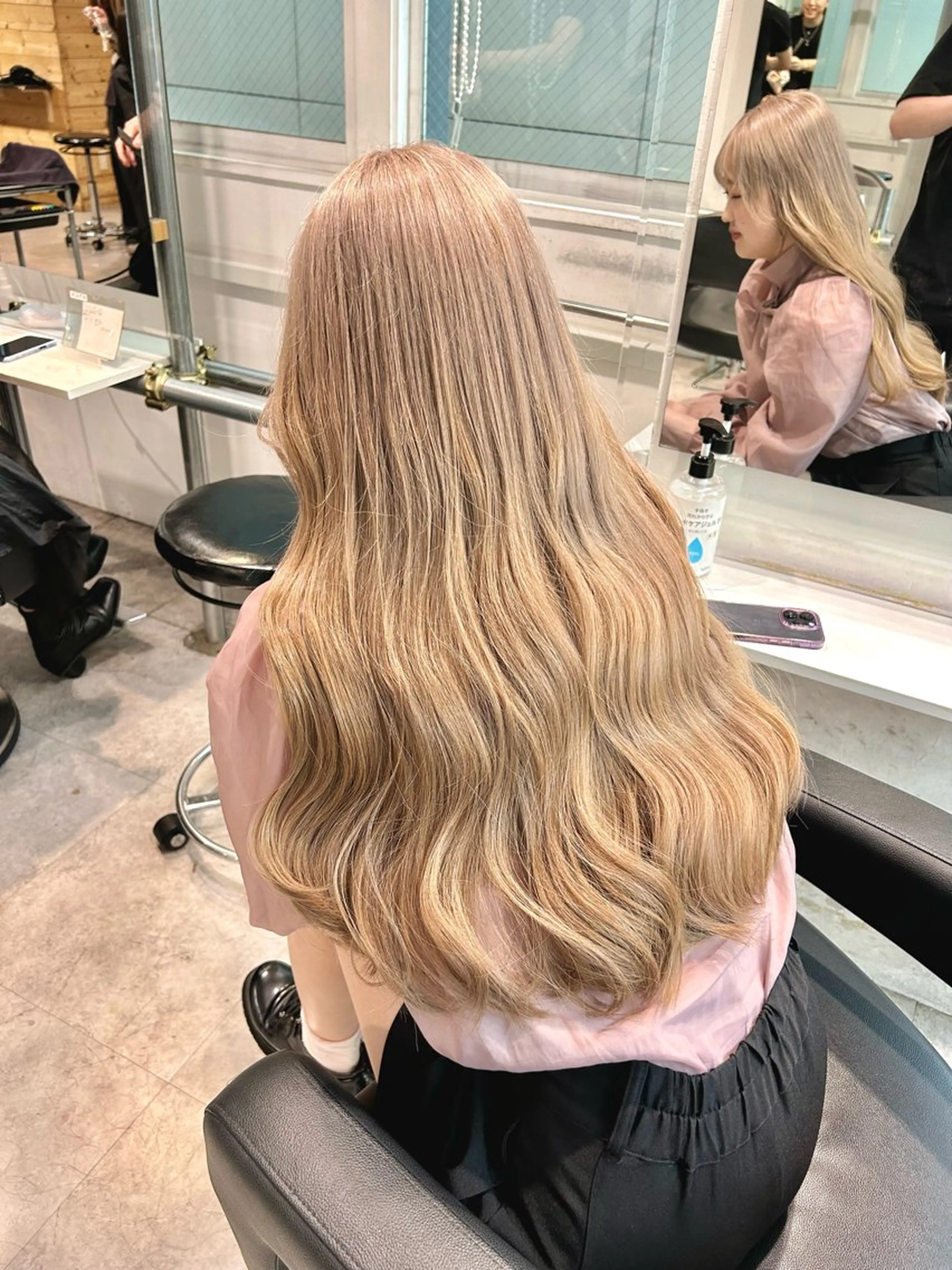 ロング カラー ヘアアレンジ トレンドモテカラー 🩷色落ちまで可愛くのヘアスタイル