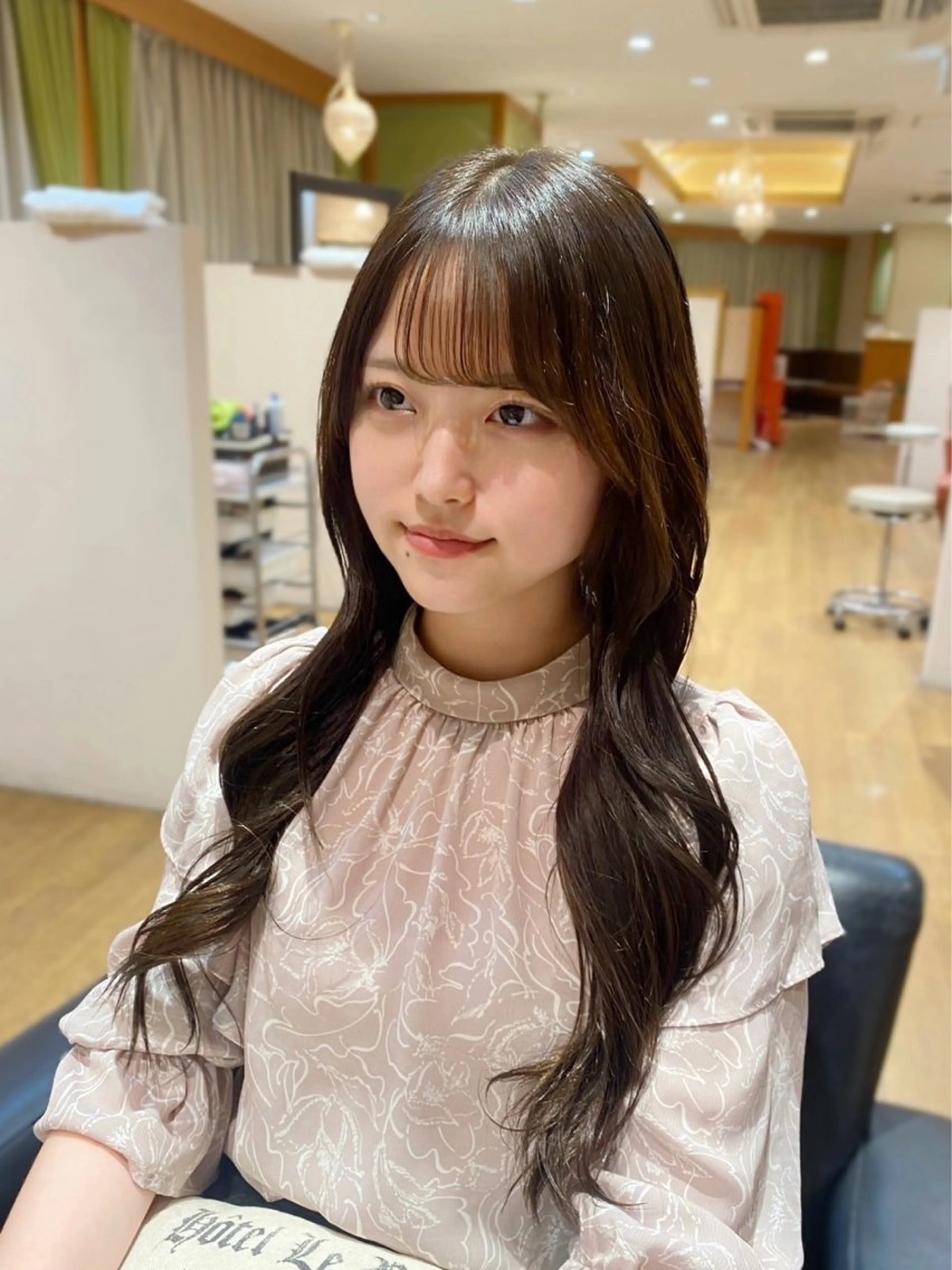 ロング カラー ブラウンカラー チョコレートブラウン ヘアカラー トリートメント asuka‪‪‎🤍 Lita 1Fのヘアスタイル