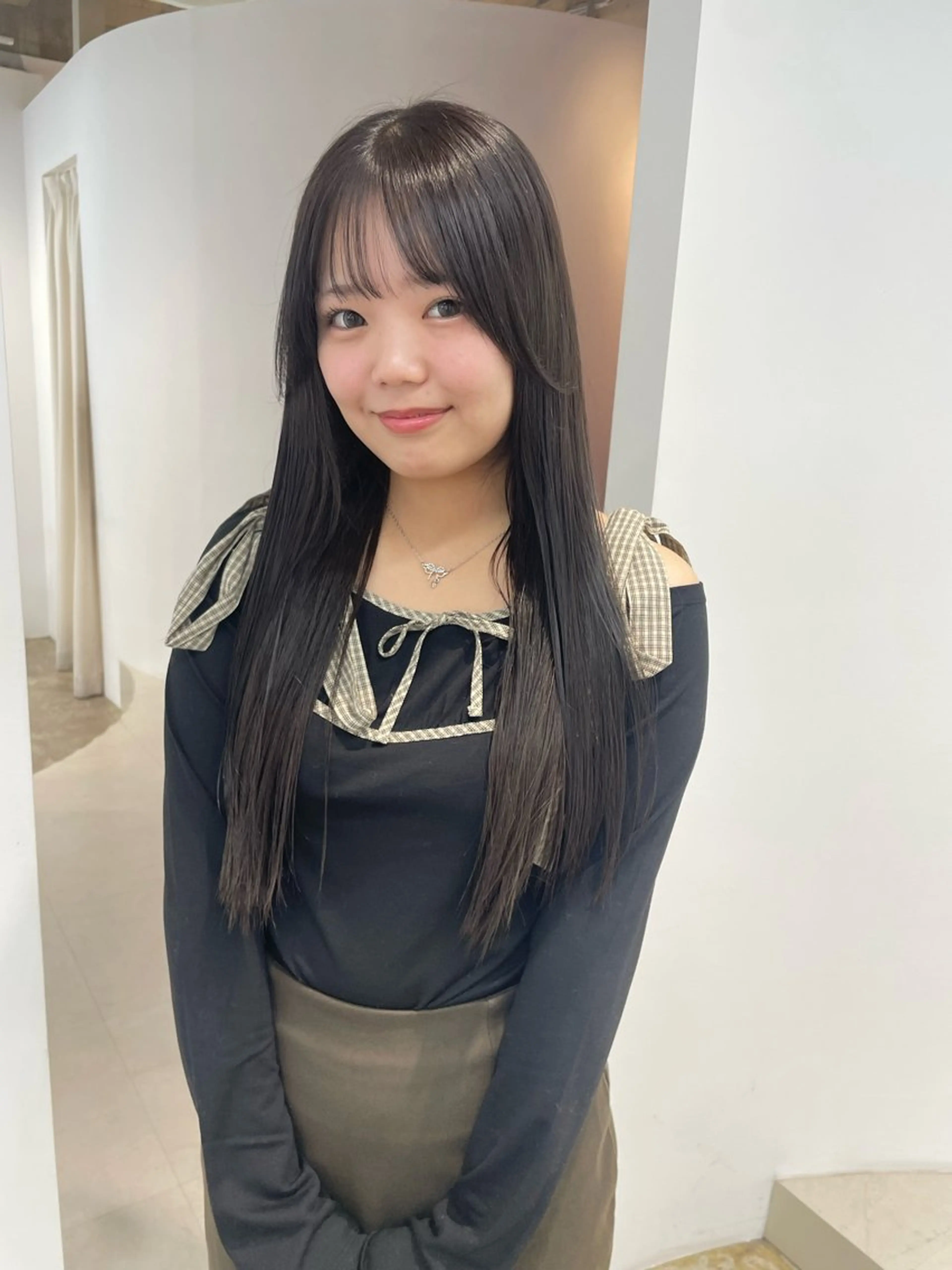 ロング カラー グレージュ ヘアカラー トリートメント 𝘚𝘶𝘻𝘶 𓂃𓈒𓏸のヘアスタイル