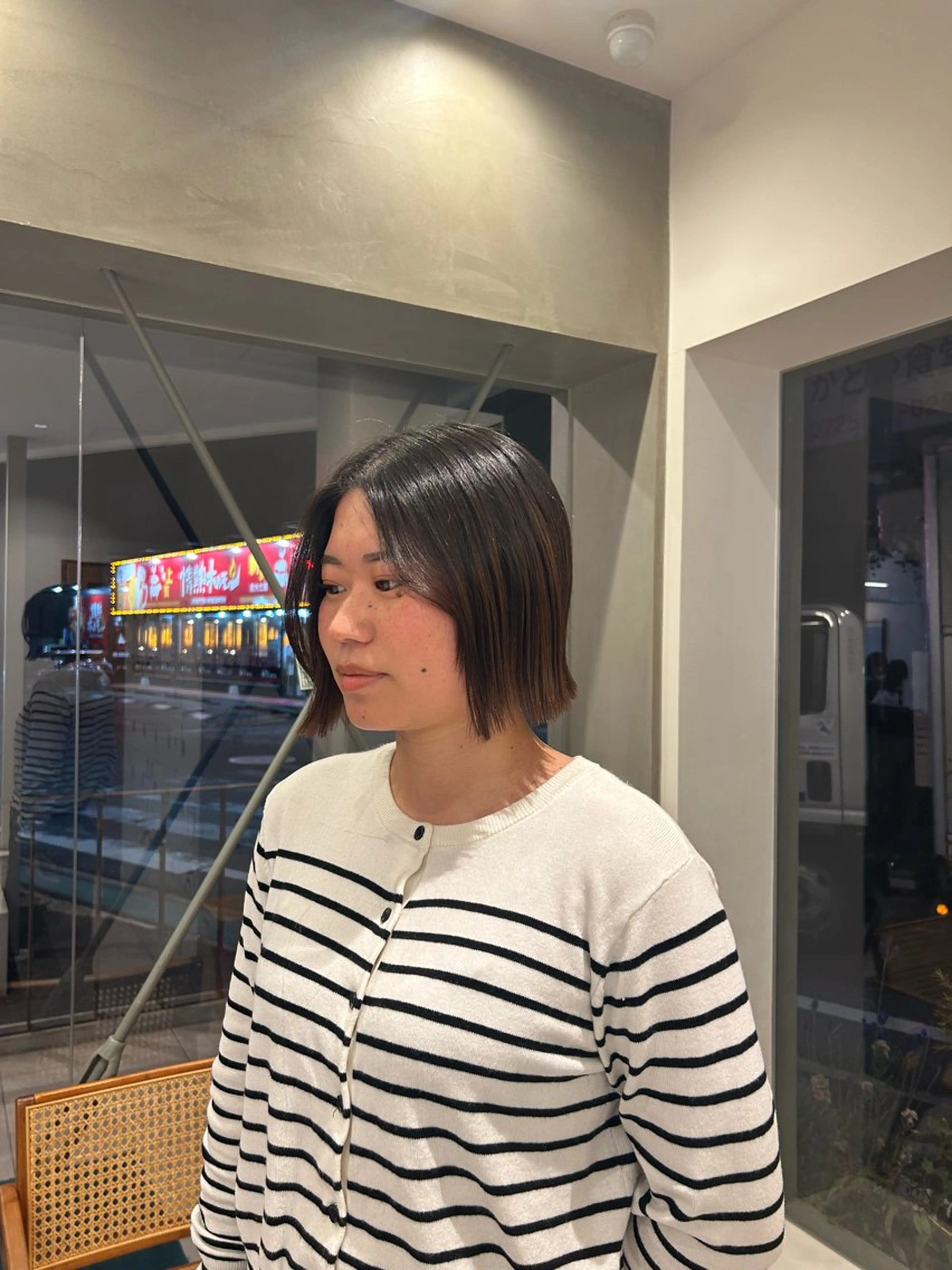 ショート カット ヘアカラー トリートメント AILERON 持倉のヘアスタイル
