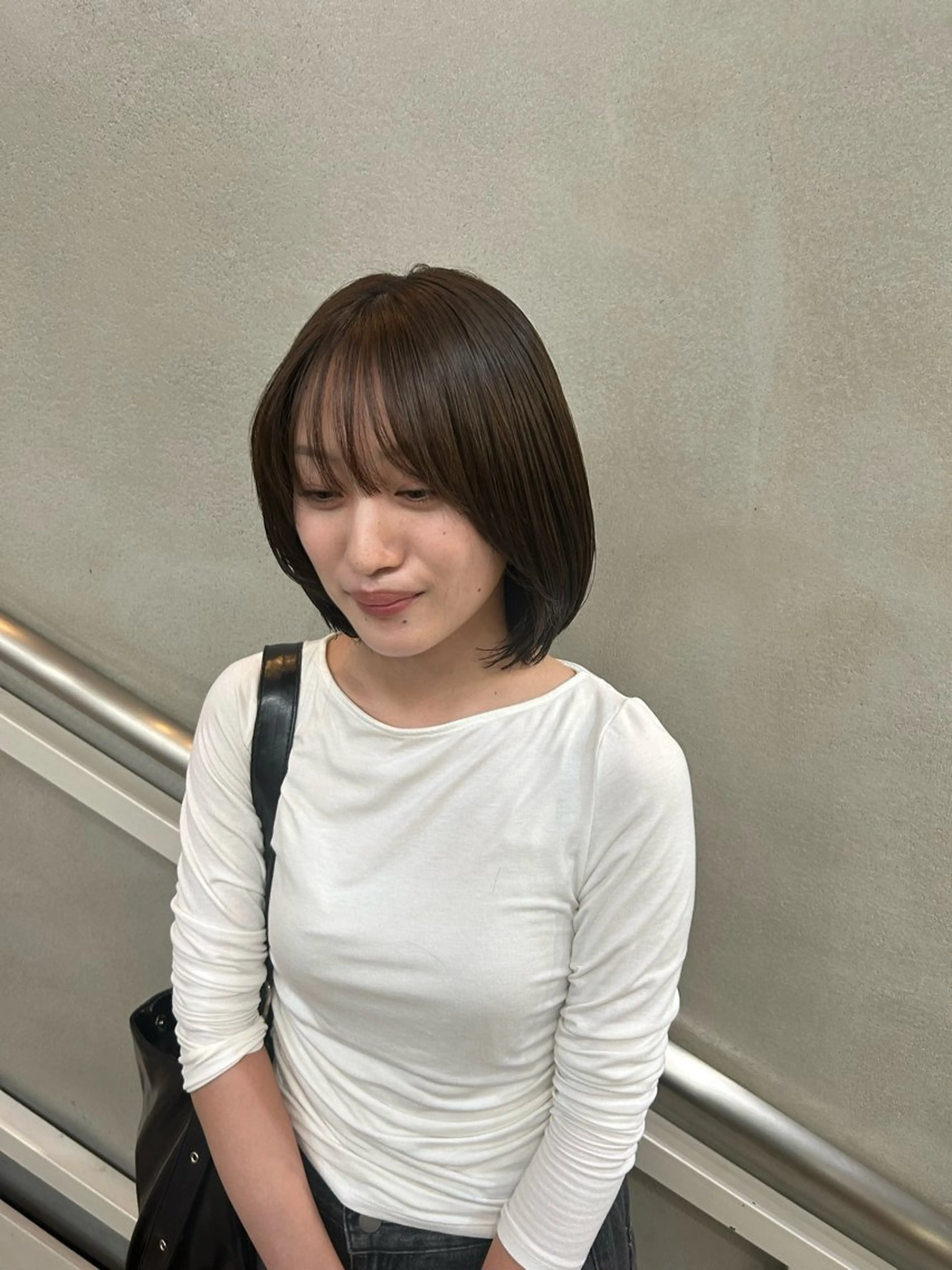 ミディアム カラー ボブレイヤー ベージュカラー ボブ 韓国風ヘア レイヤーカット 透明感カラー/西梅田 / nagisa🦋のヘアスタイル