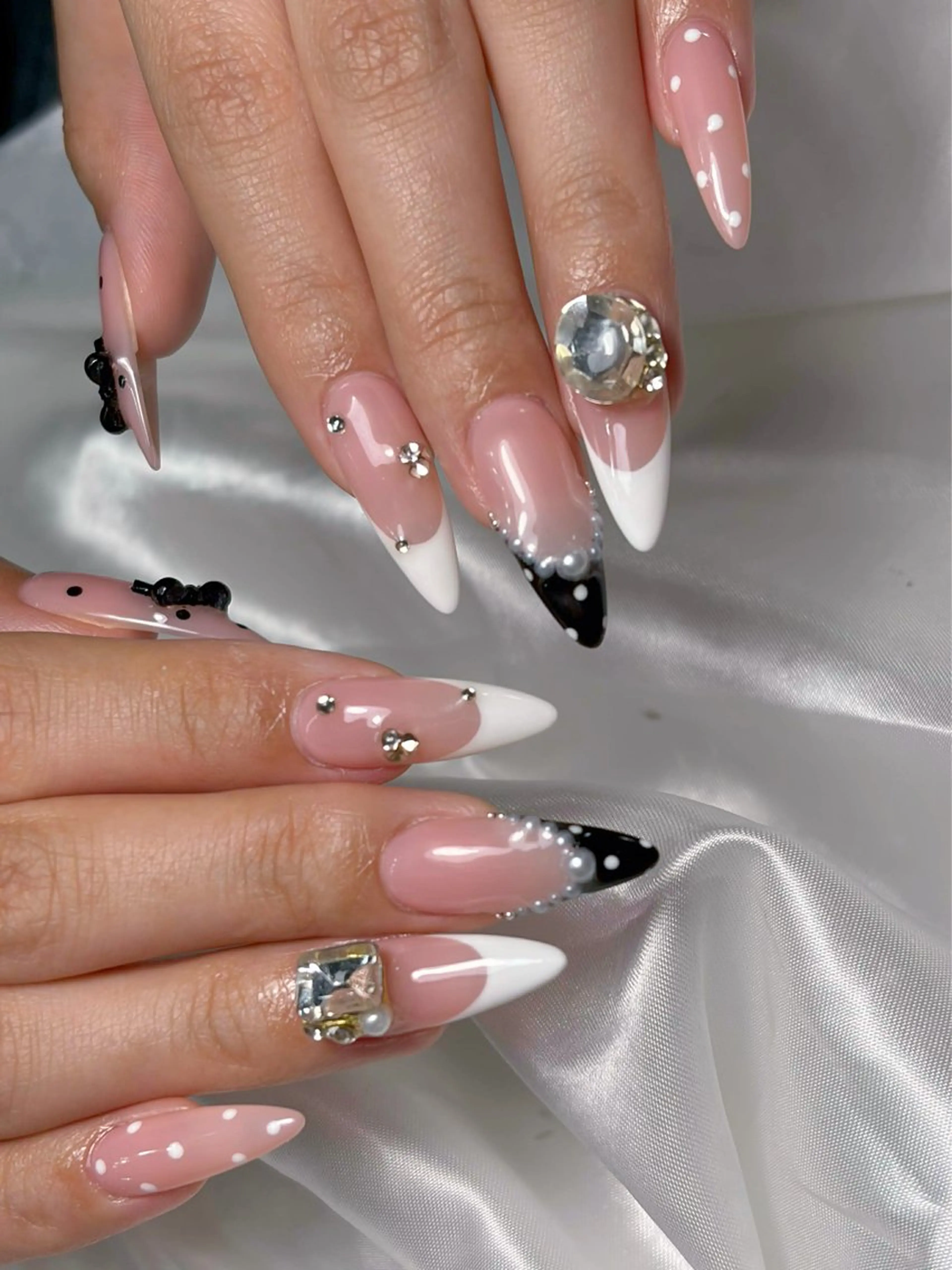 ネイル ハンドネイル LEELA NAIL STUDIOのネイルデザイン